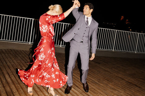 3 stylizacje dla świadkowej – jak dobrać odpowiedni strój?