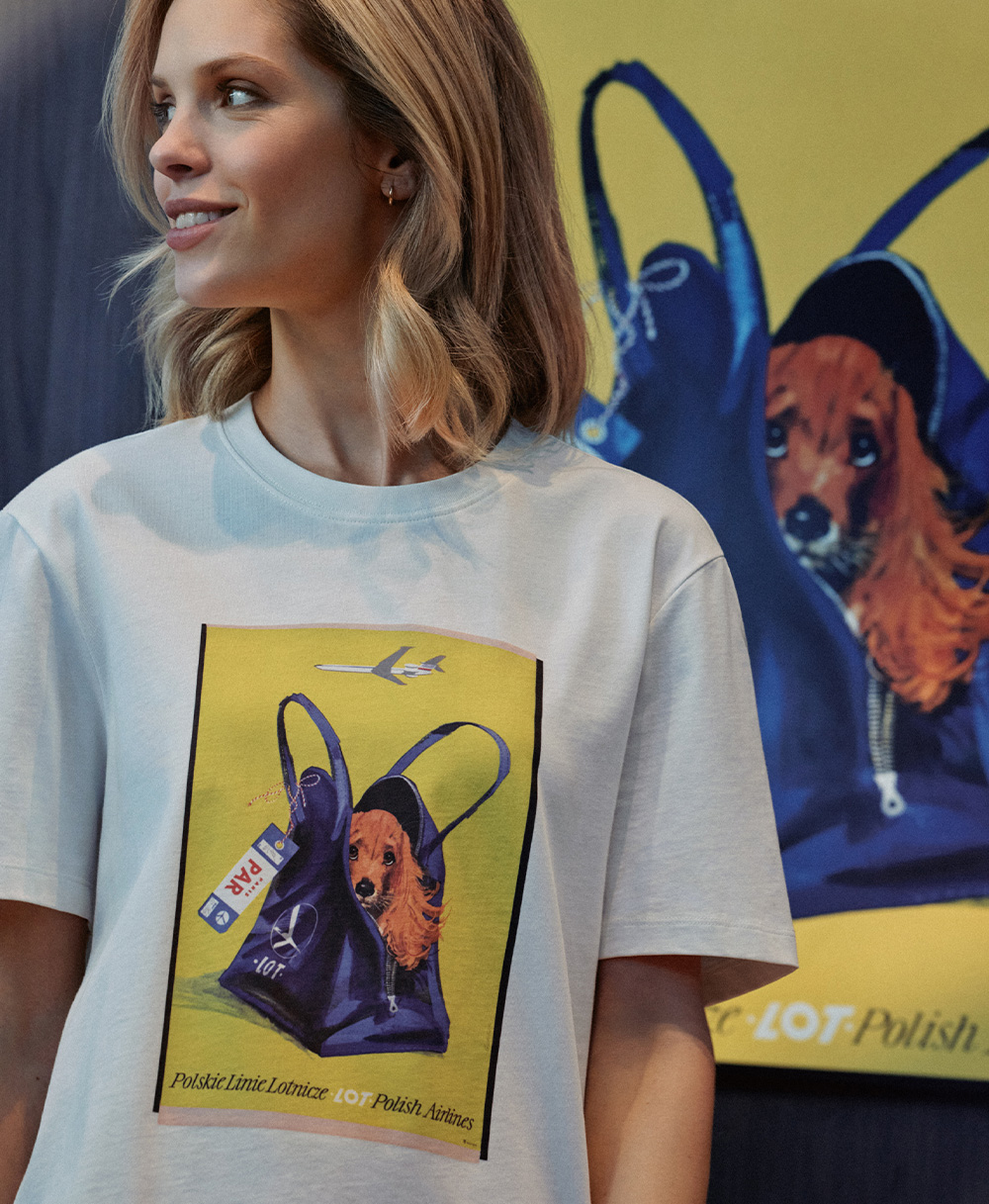 Kobieta w tshircie Vistula x Lot