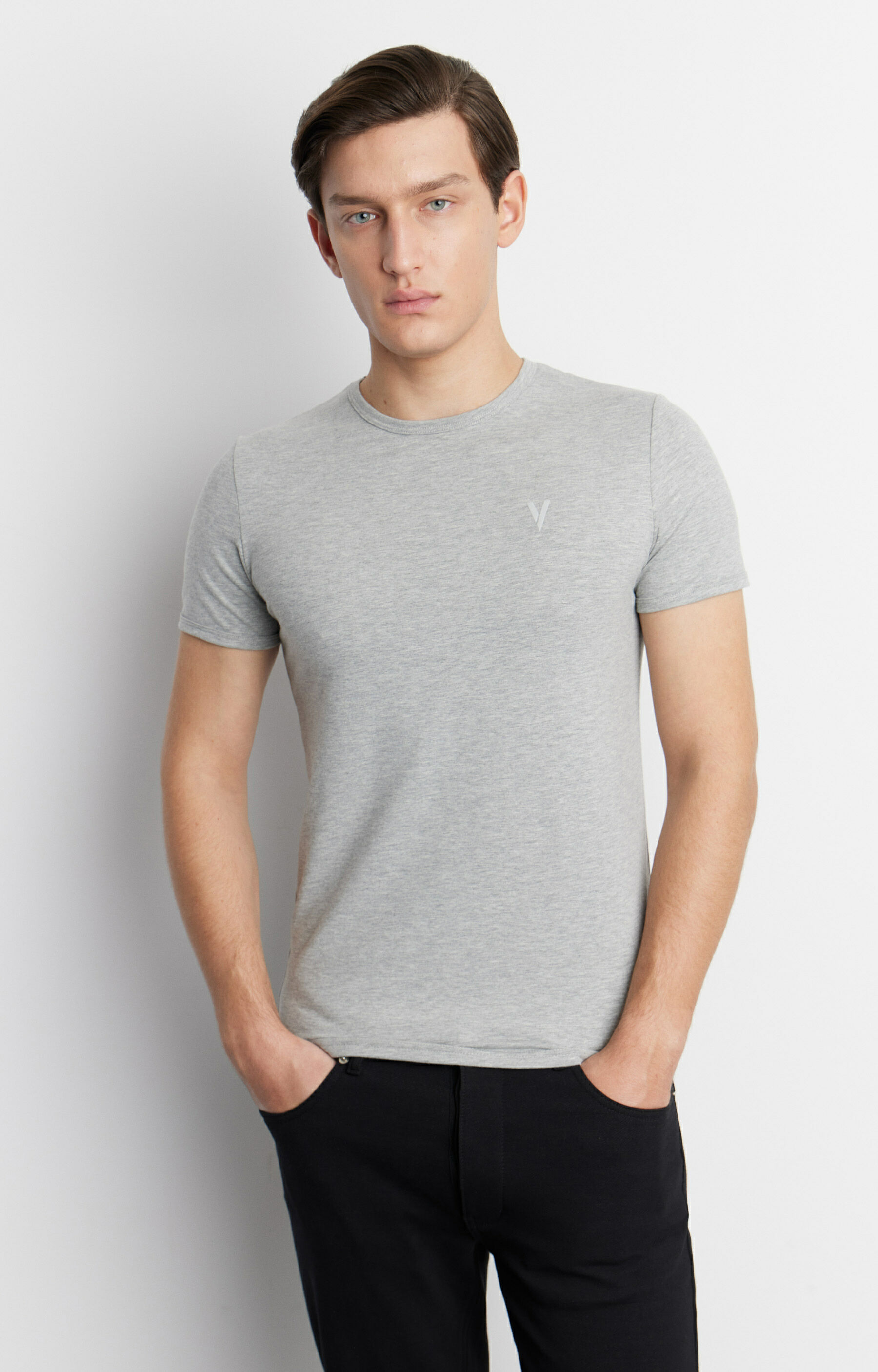 Dopasowany t-shirt basic - 2