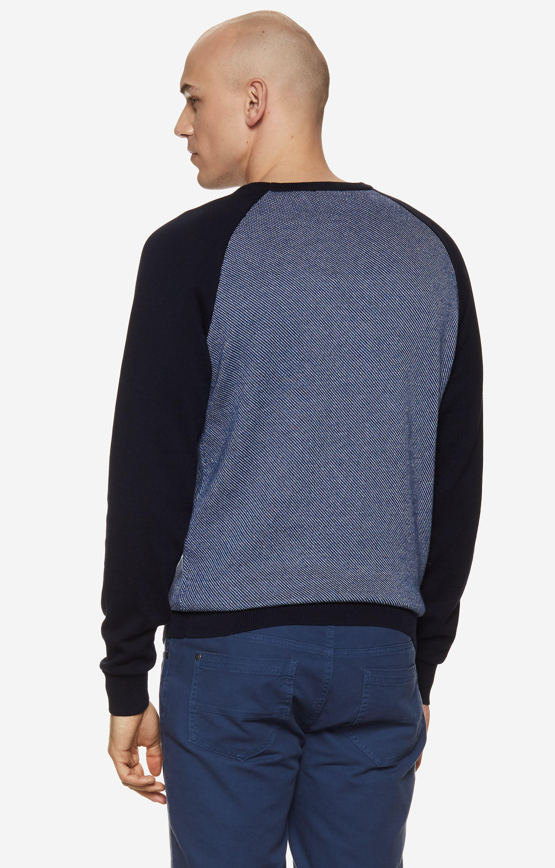 Lekki, dopasowany sweter z mikrowzorem - 2