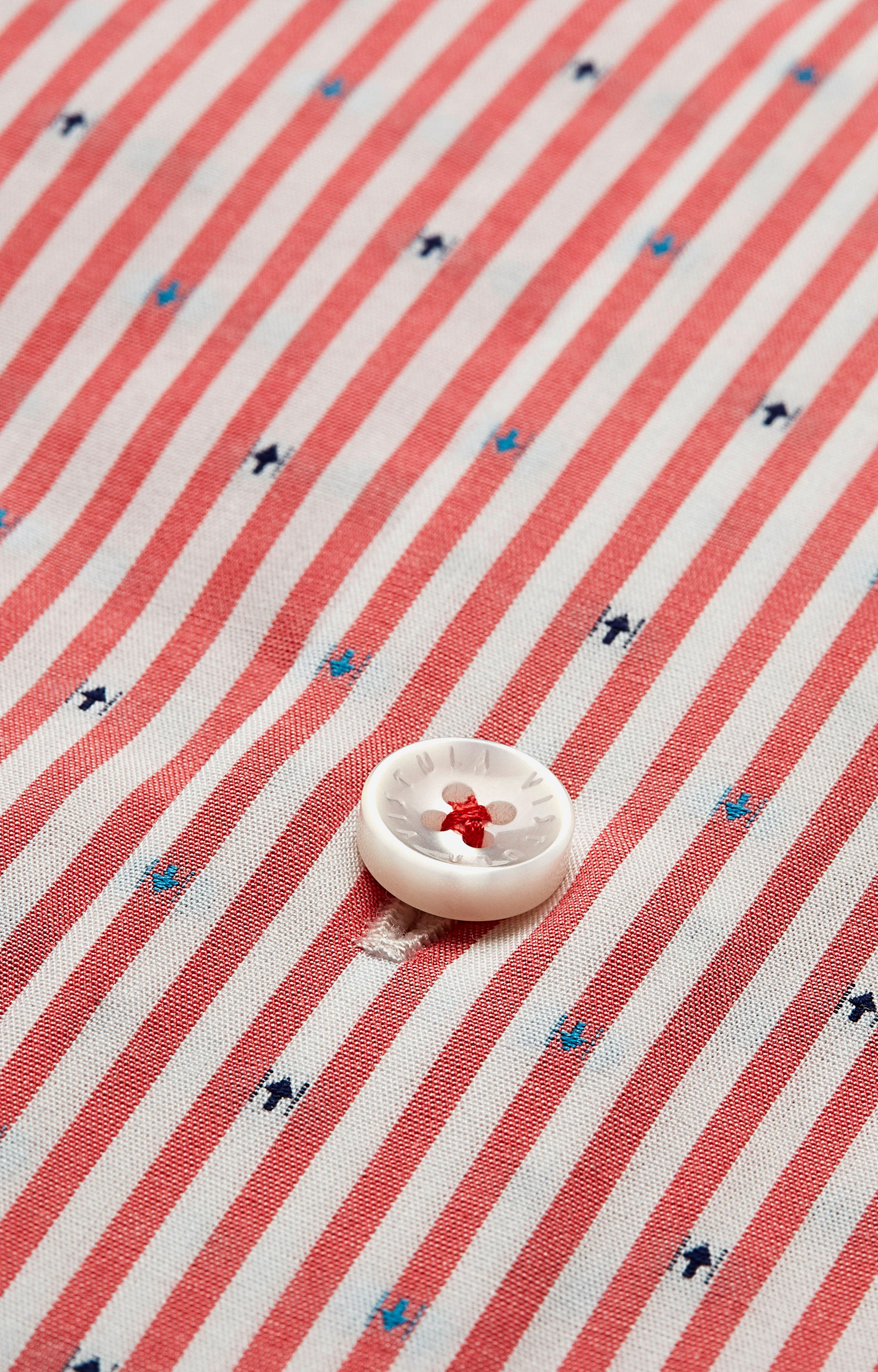 Dopasowana koszula w paski z kołnierzem typu kryte button-down - 4