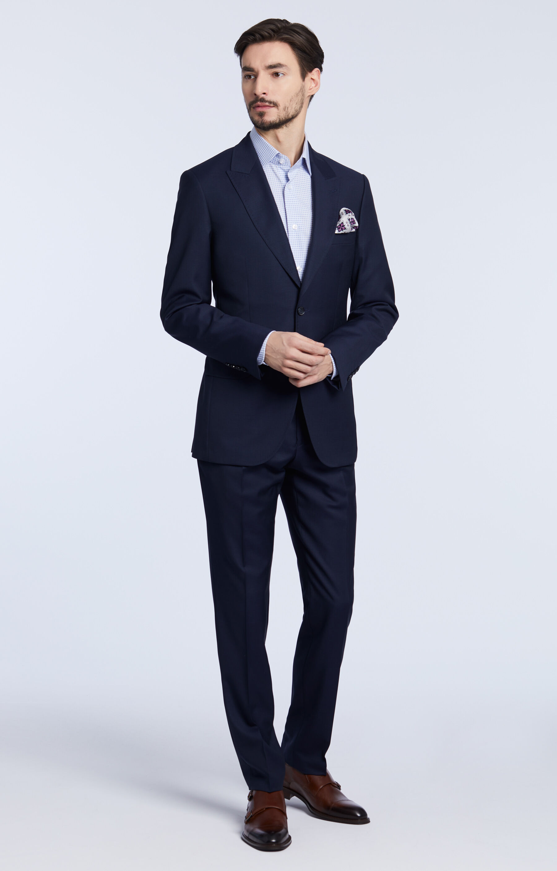 Dopasowany garnitur wełniany z delikatną strukturą