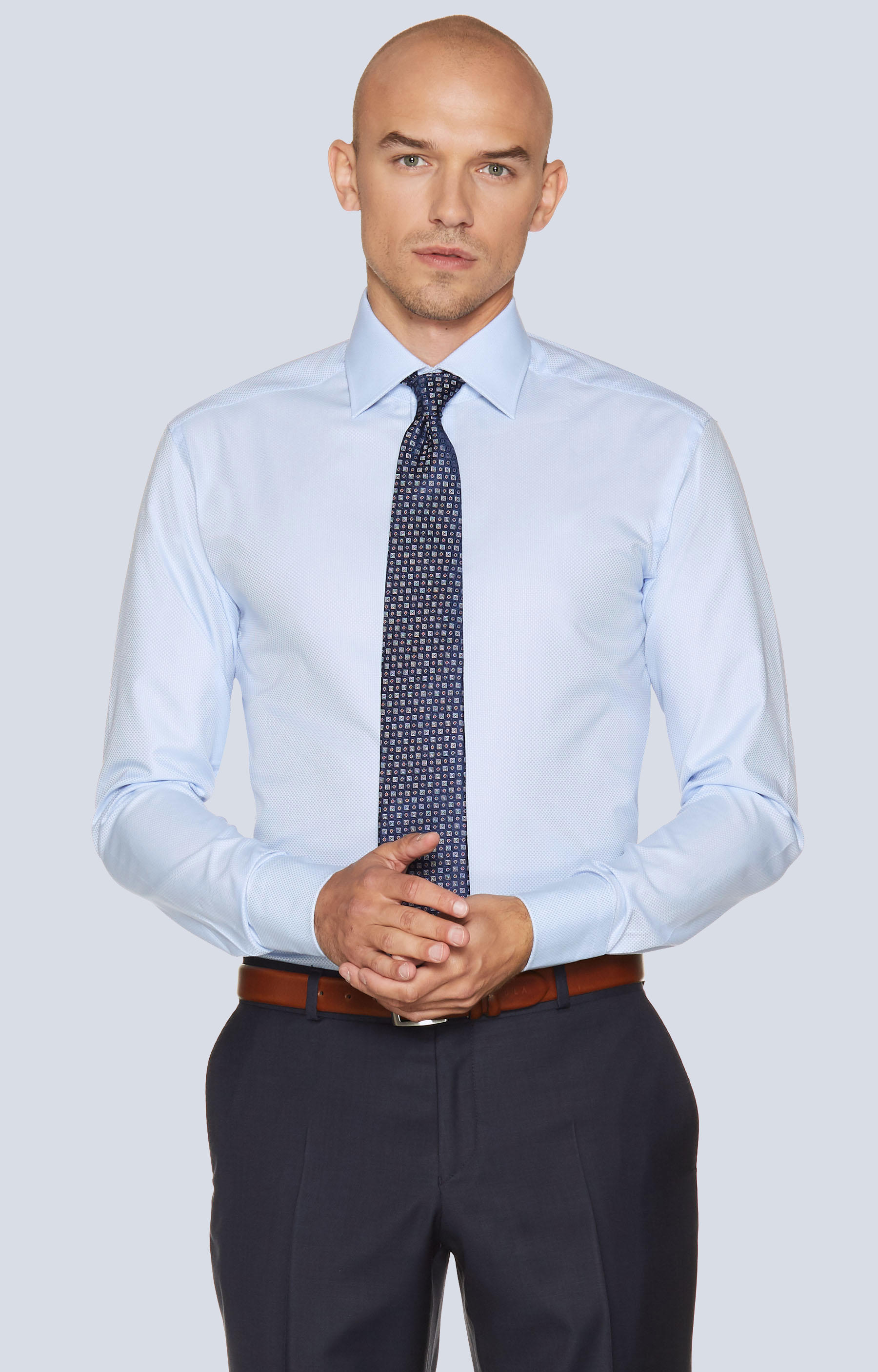 Koszula w strukturalny wzór z półwłoskim kołnierzem