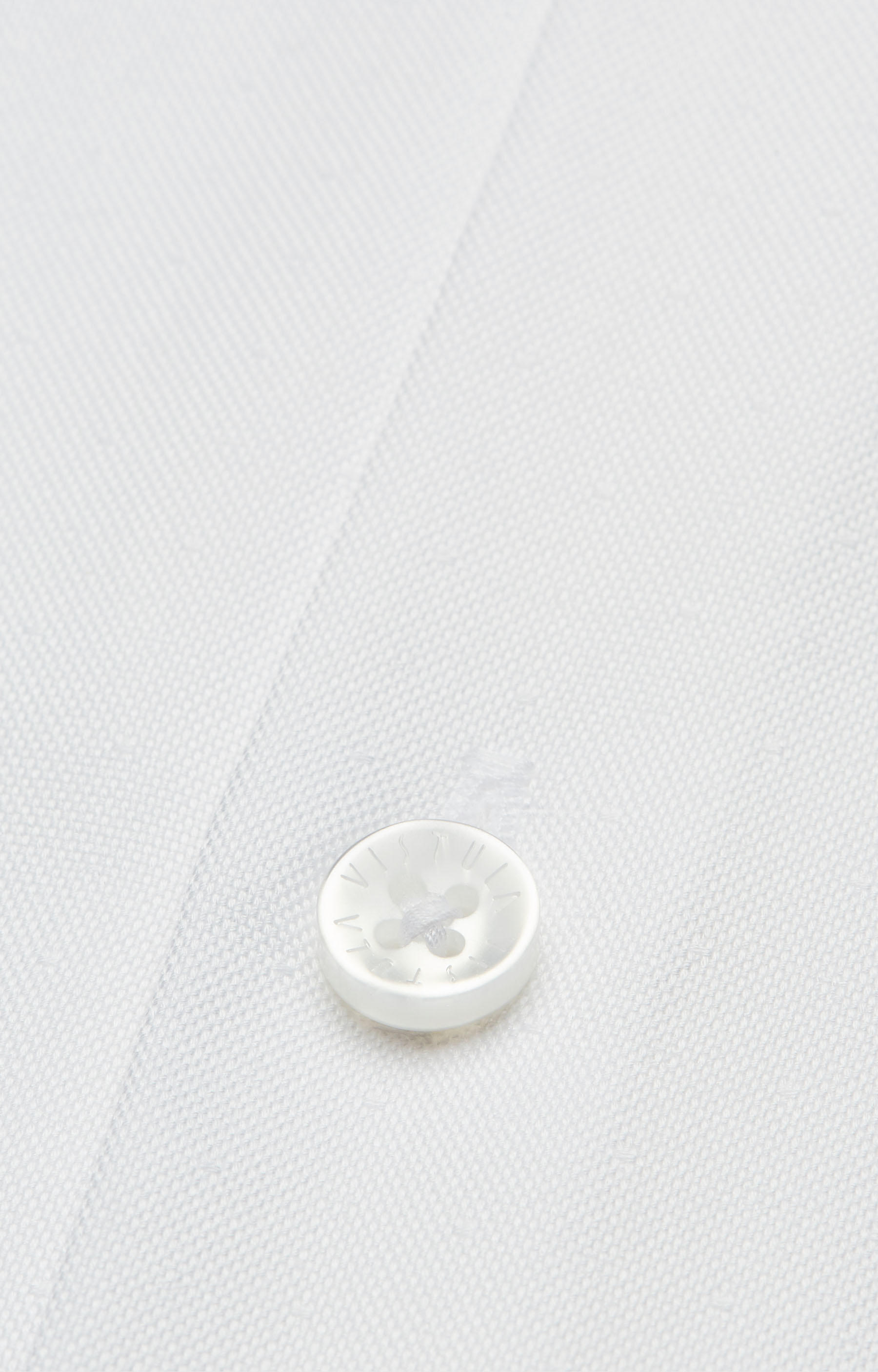 Dopasowana koszula z kołnierzem kryte button-down - 4