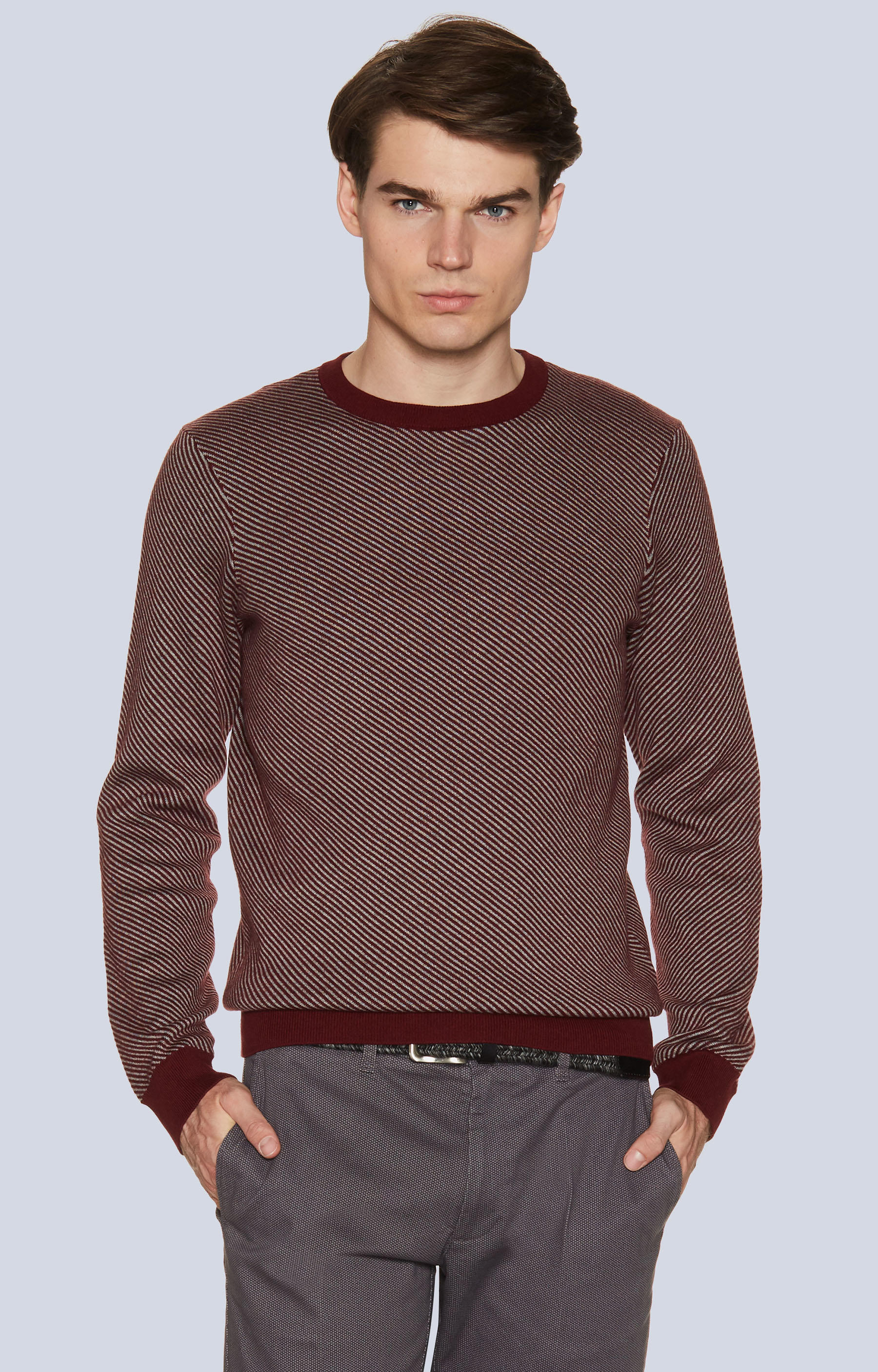 Lekki sweter w paski