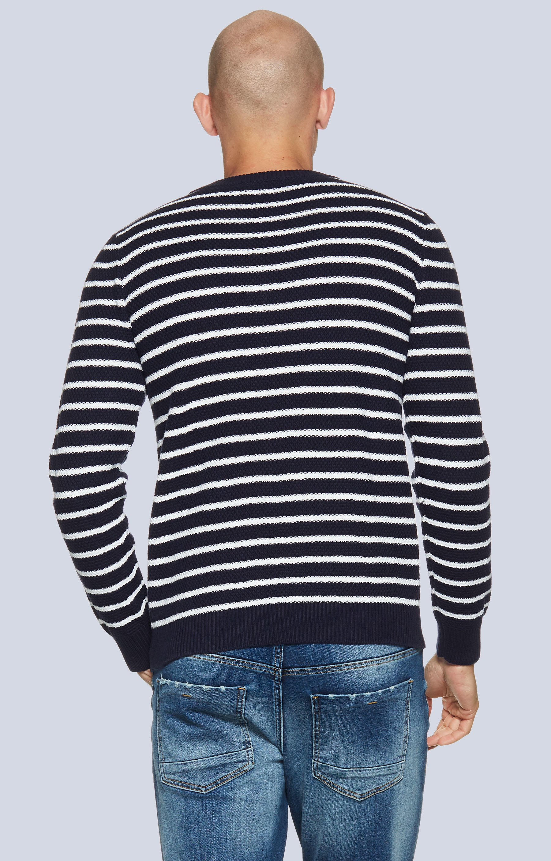 Lekki sweter w paski - 2