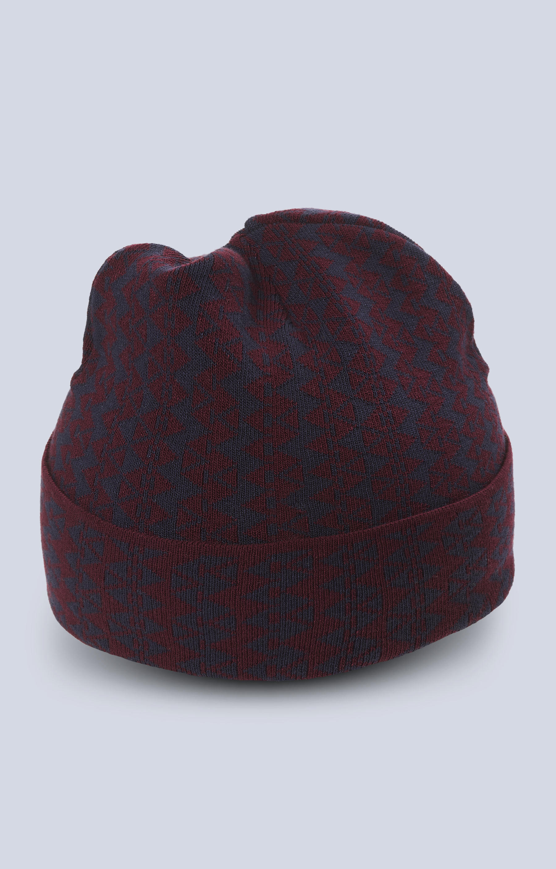 Dzianinowa czapka z wzorem