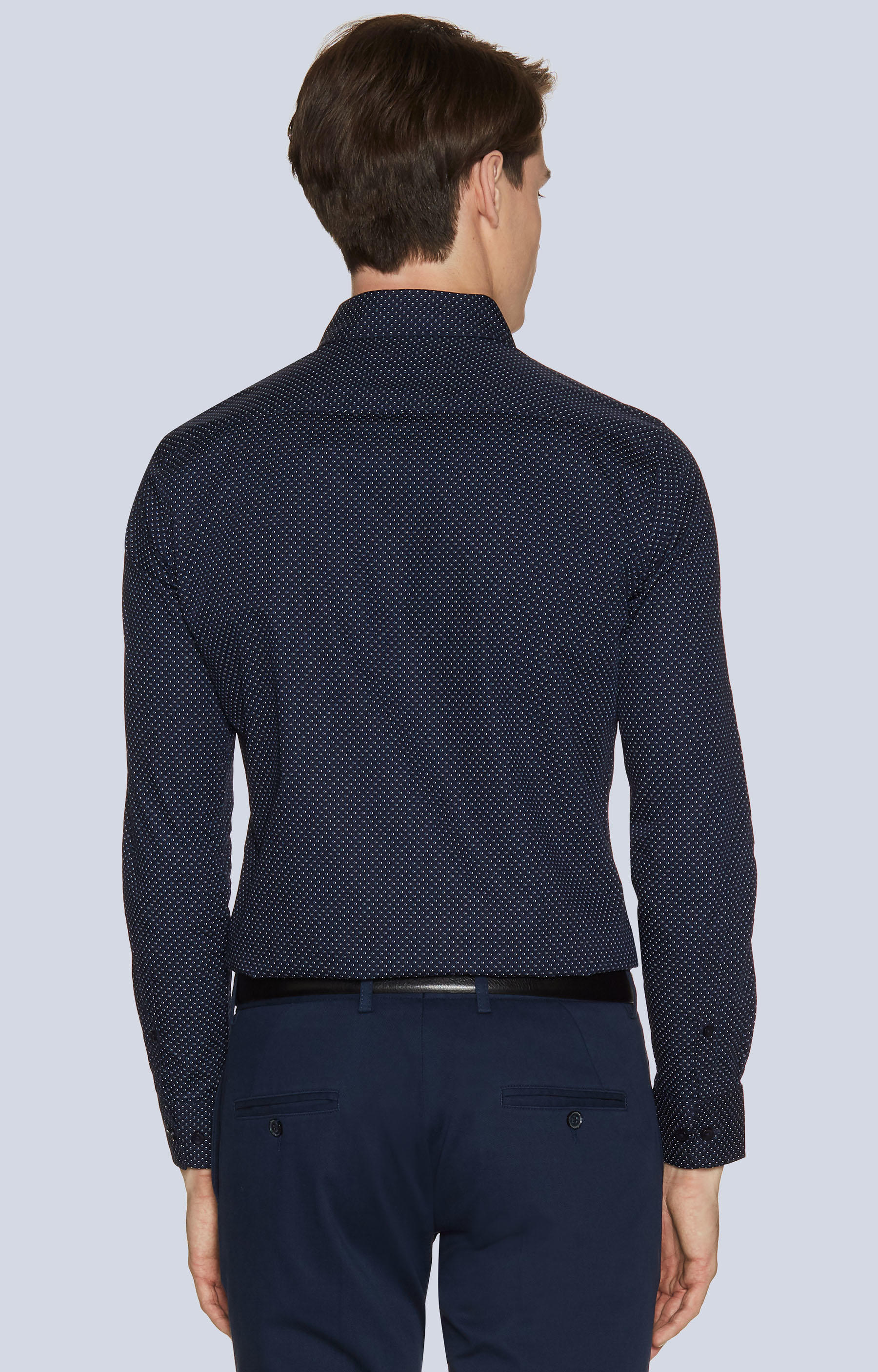 Dopasowana koszula w print z kołnierzem typu kryte button-down - 2
