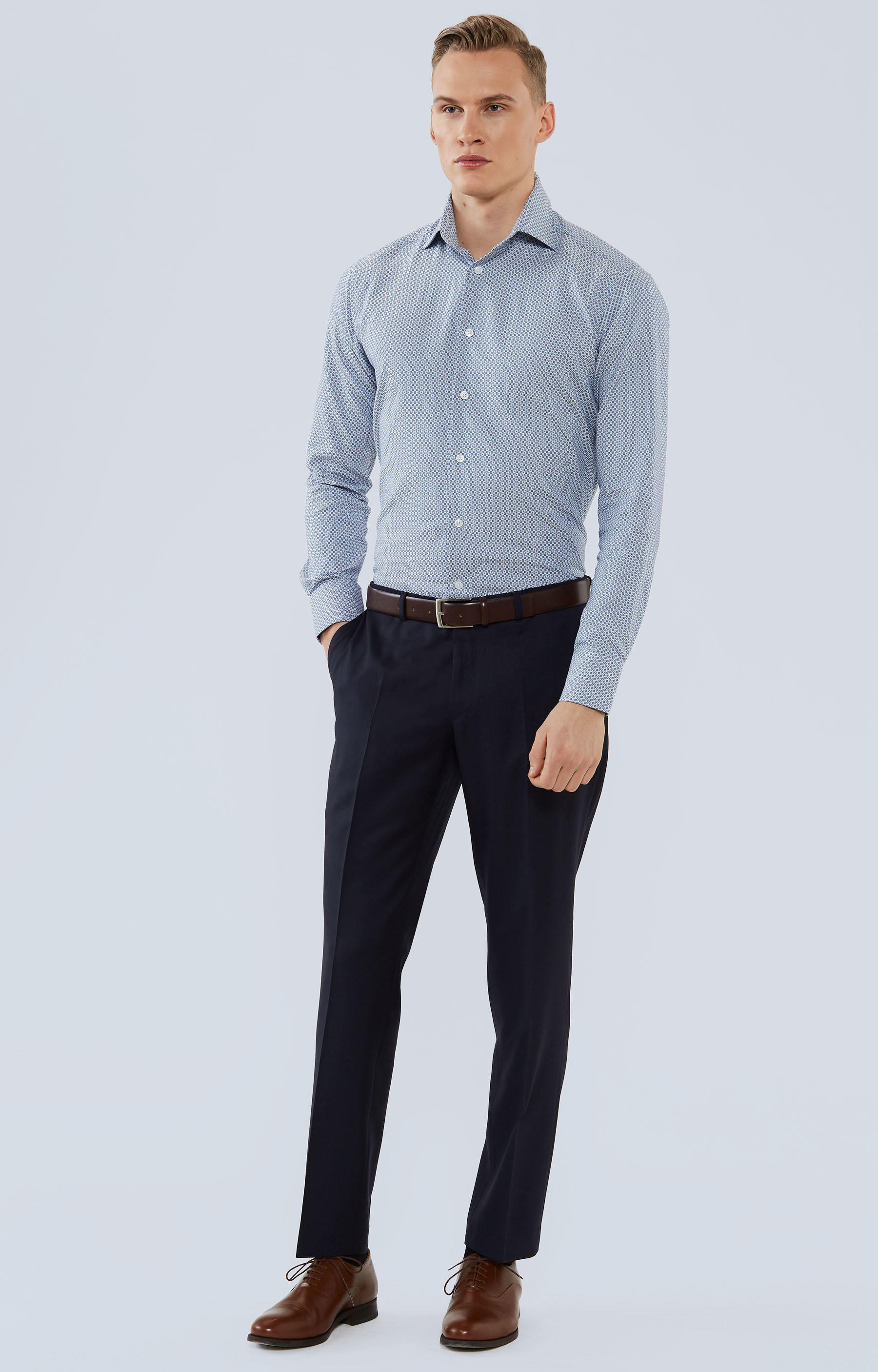 Koszula w geometryczny wzór z półwłoskim kołnierzem