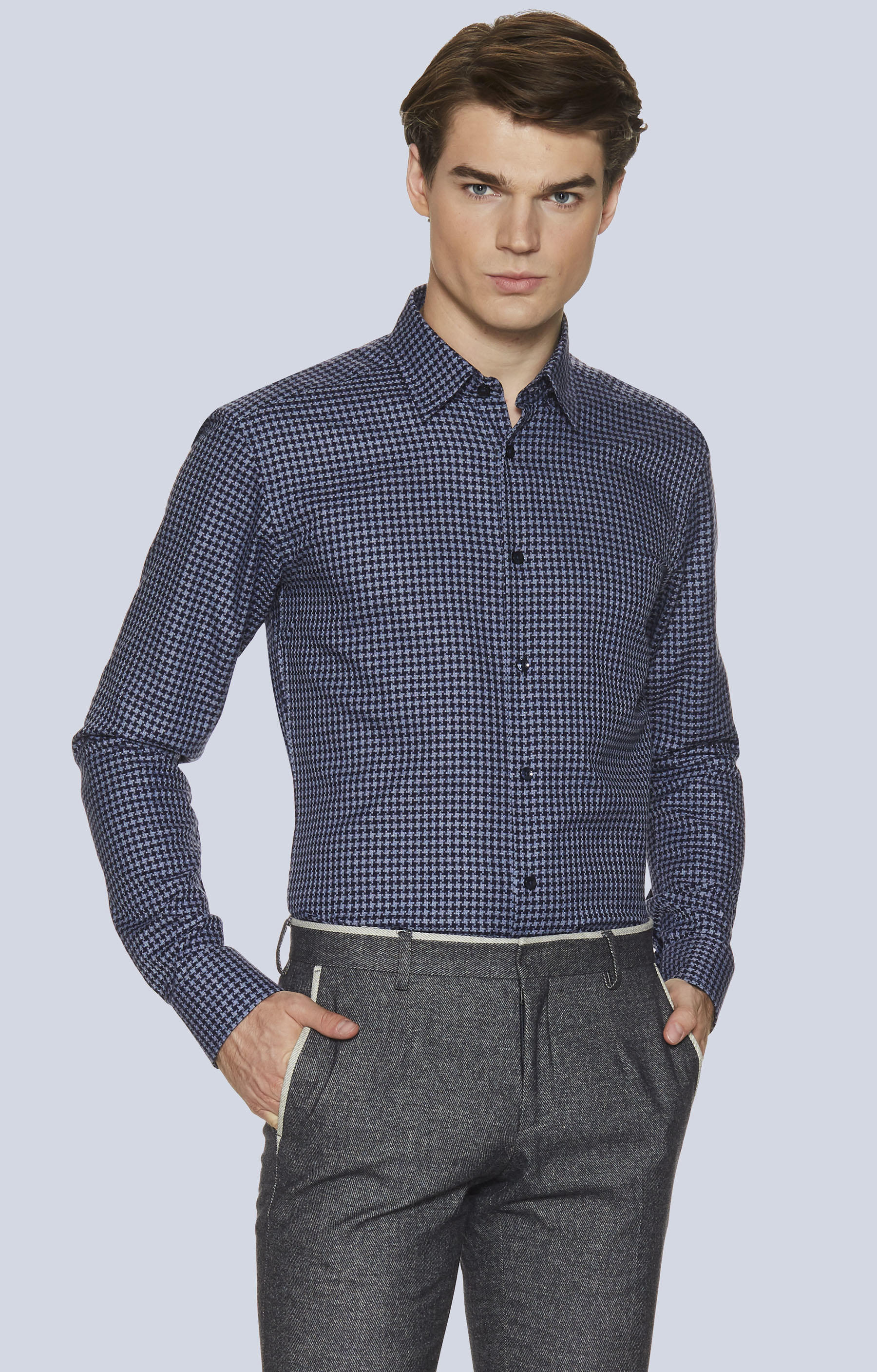 Koszula w kratę z kołnierzem kryte button-down