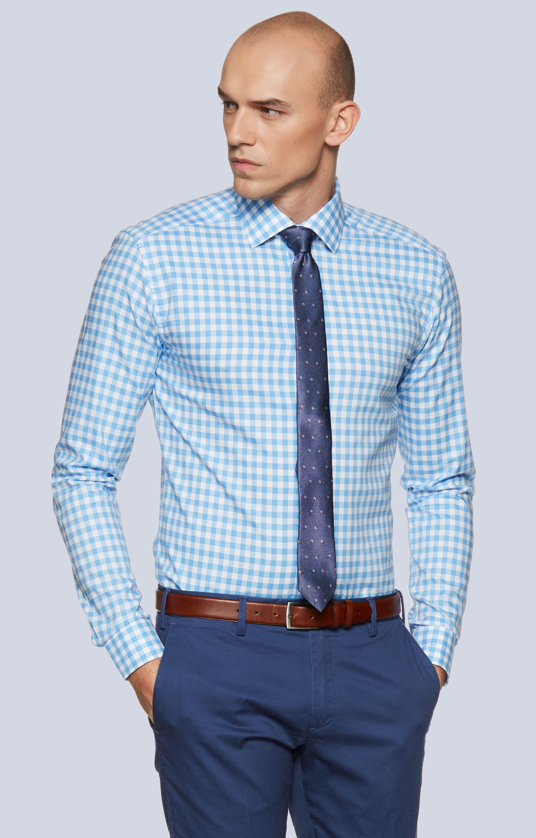 Swobodna koszula w kratę z półwłoskim kołnierzem