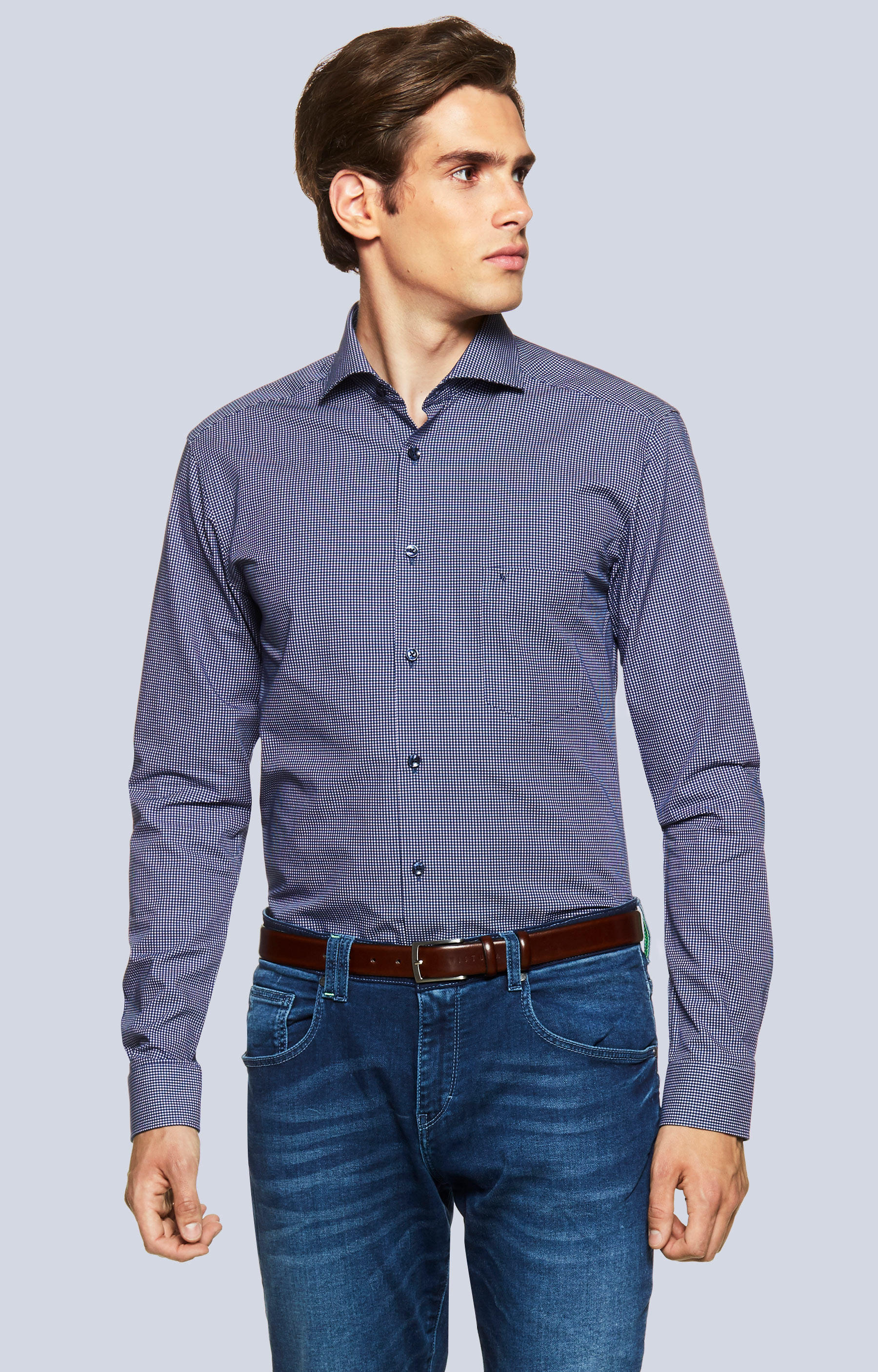 Koszula w mikrowzór z kieszonką, włoski kołnierz