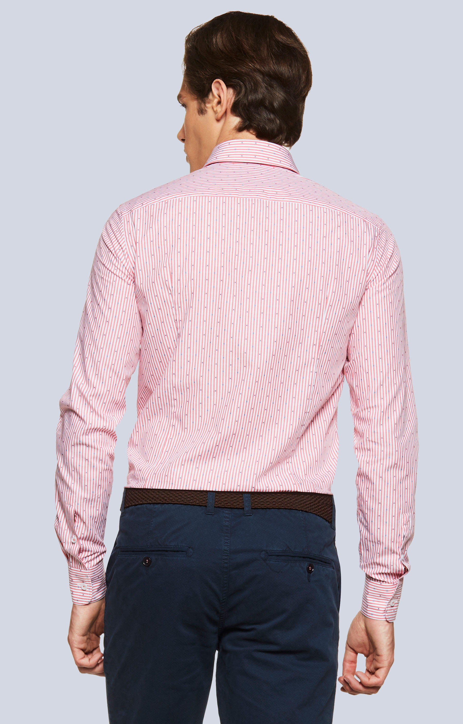 Dopasowana koszula w paski z kołnierzem typu kryte button-down - 2