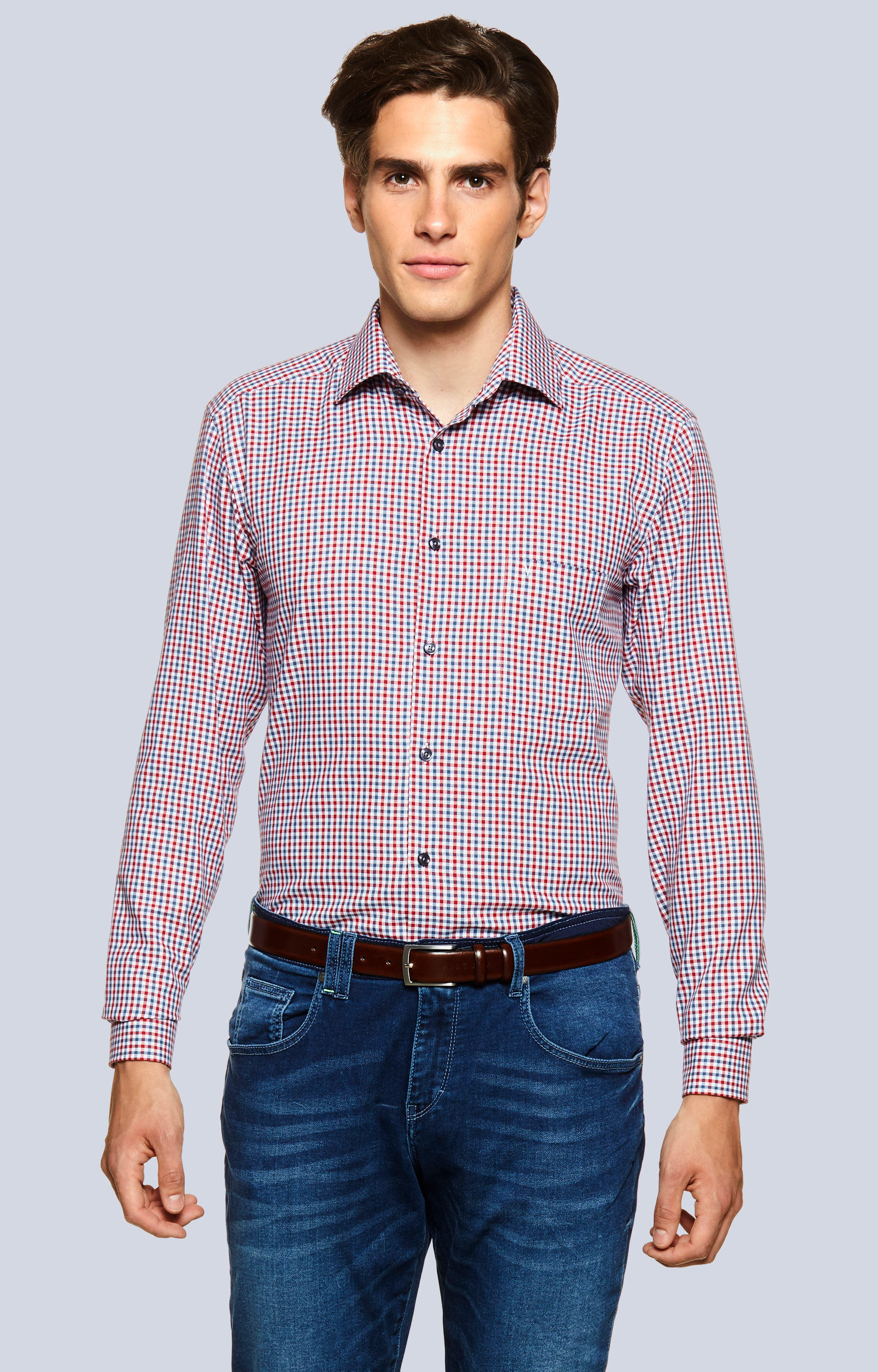 Koszula w kratę z półwłoskim kołnierzem