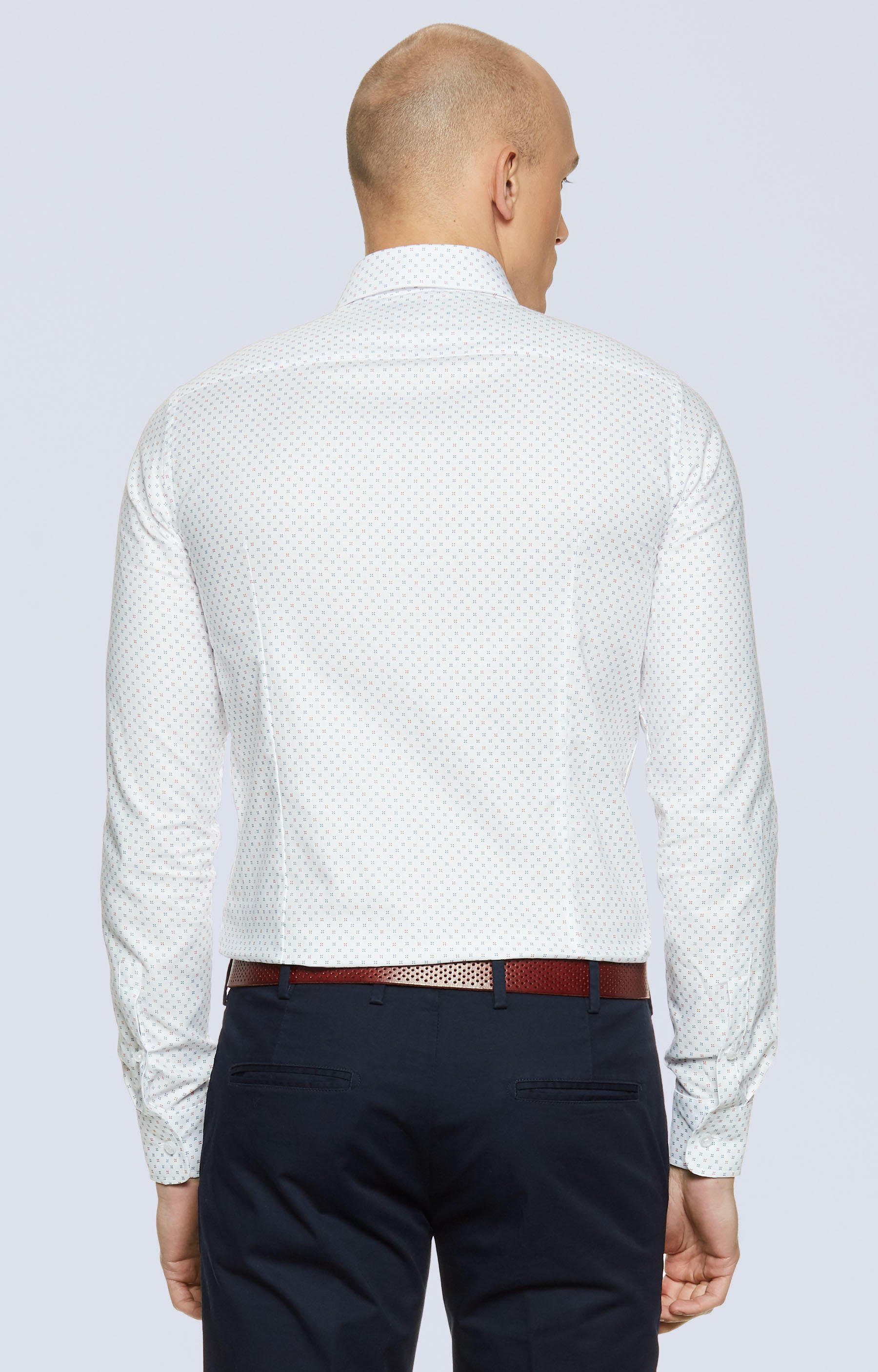 Dopasowana koszula w print z kołnierzem typu kryte button-down - 2