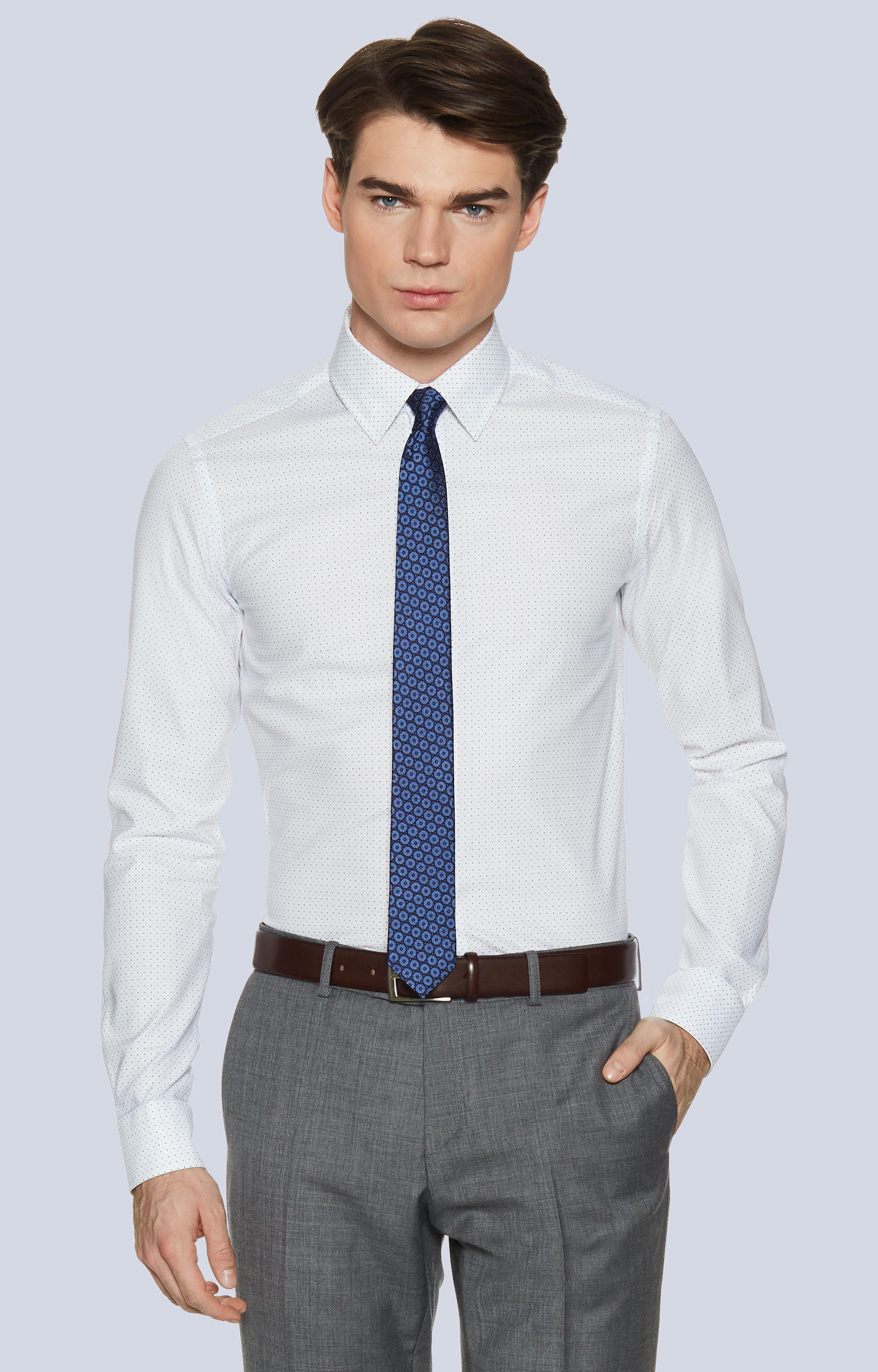 Dopasowana koszula w kropki z kołnierzem typu kryty button-down