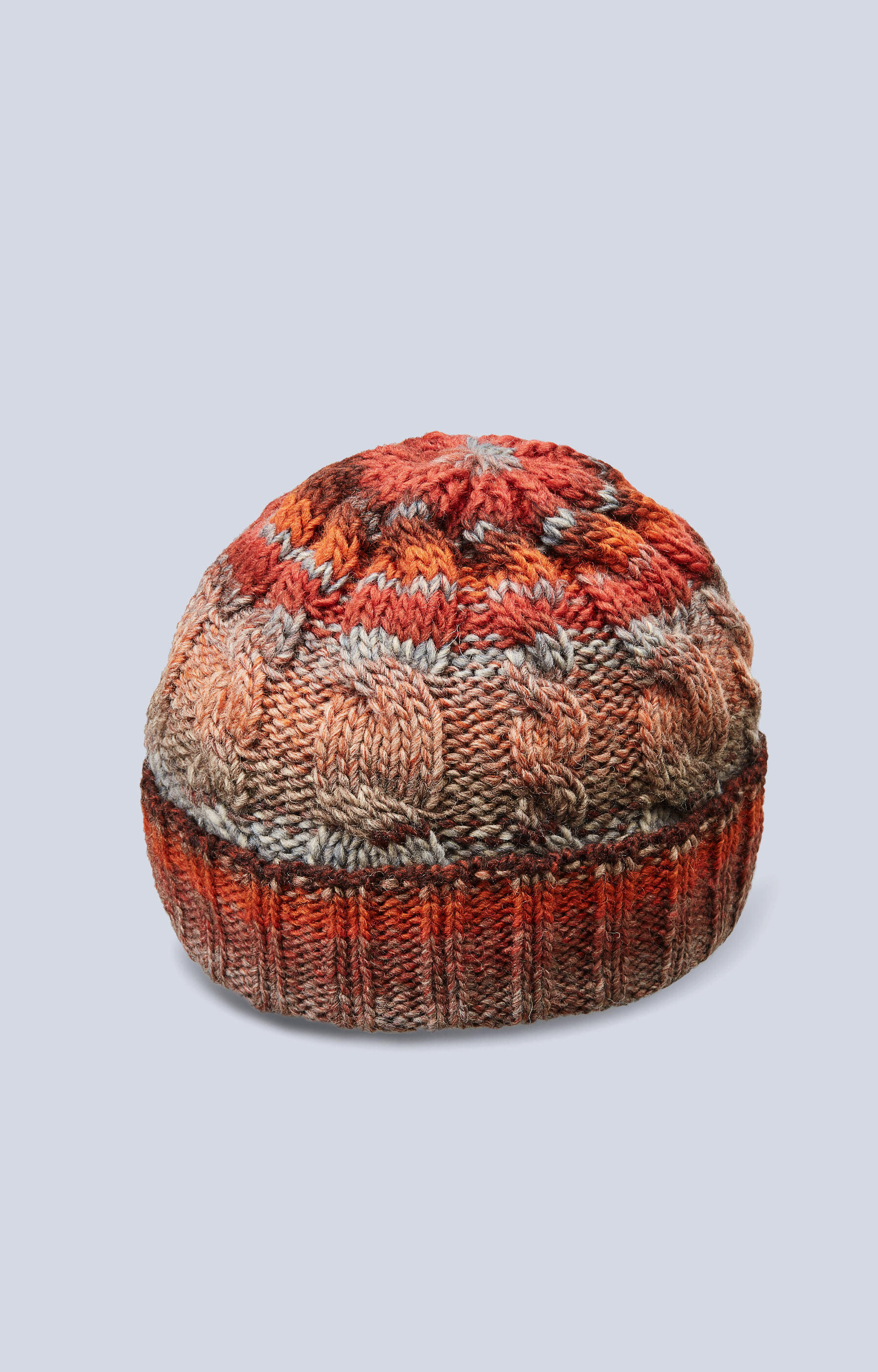 Czapka z przędzy z dodatkiem wełny