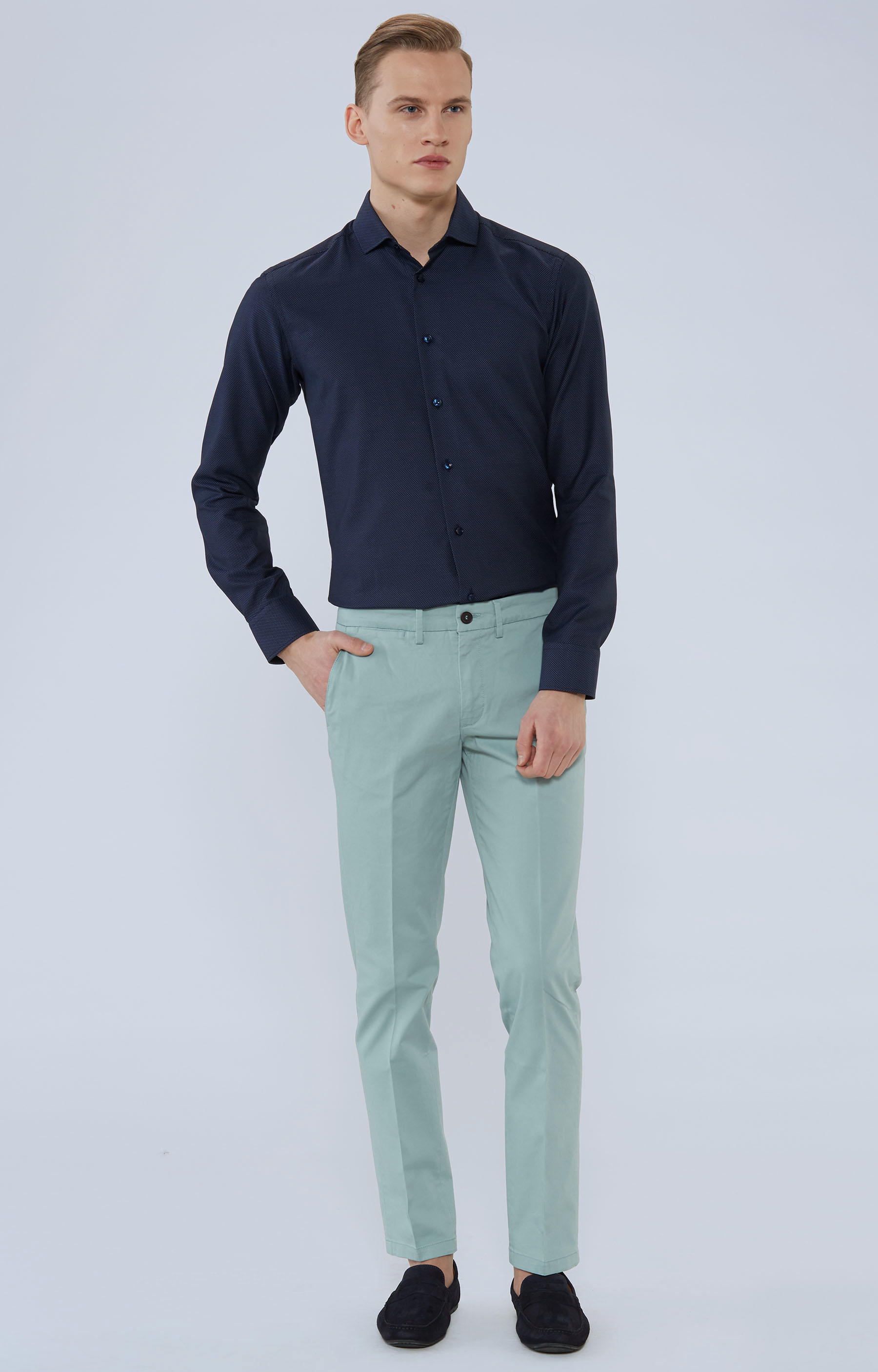 Koszula w mikrowzór z włoskim kołnierzem