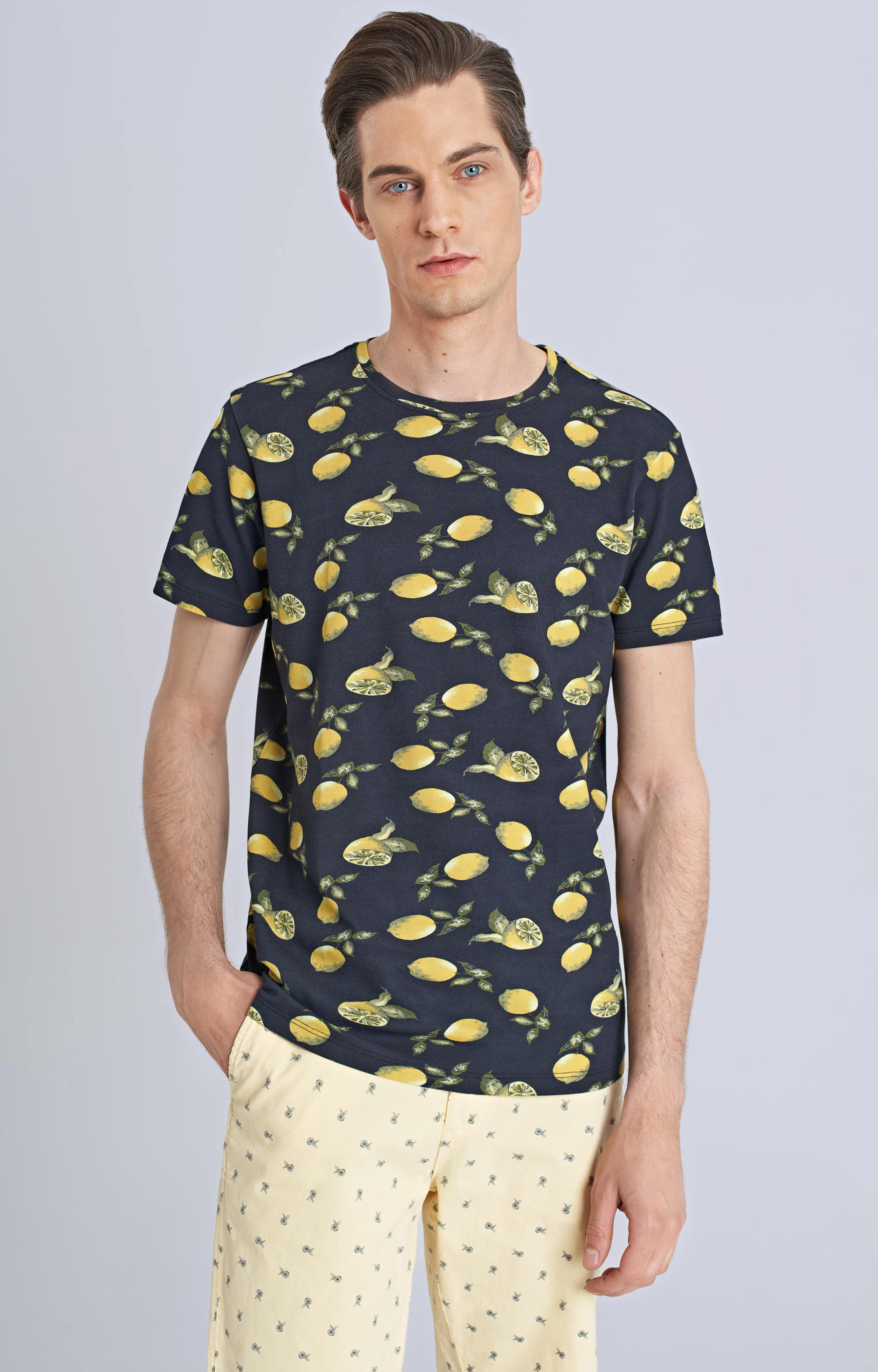 T-shirt z nadrukiem w cytryny