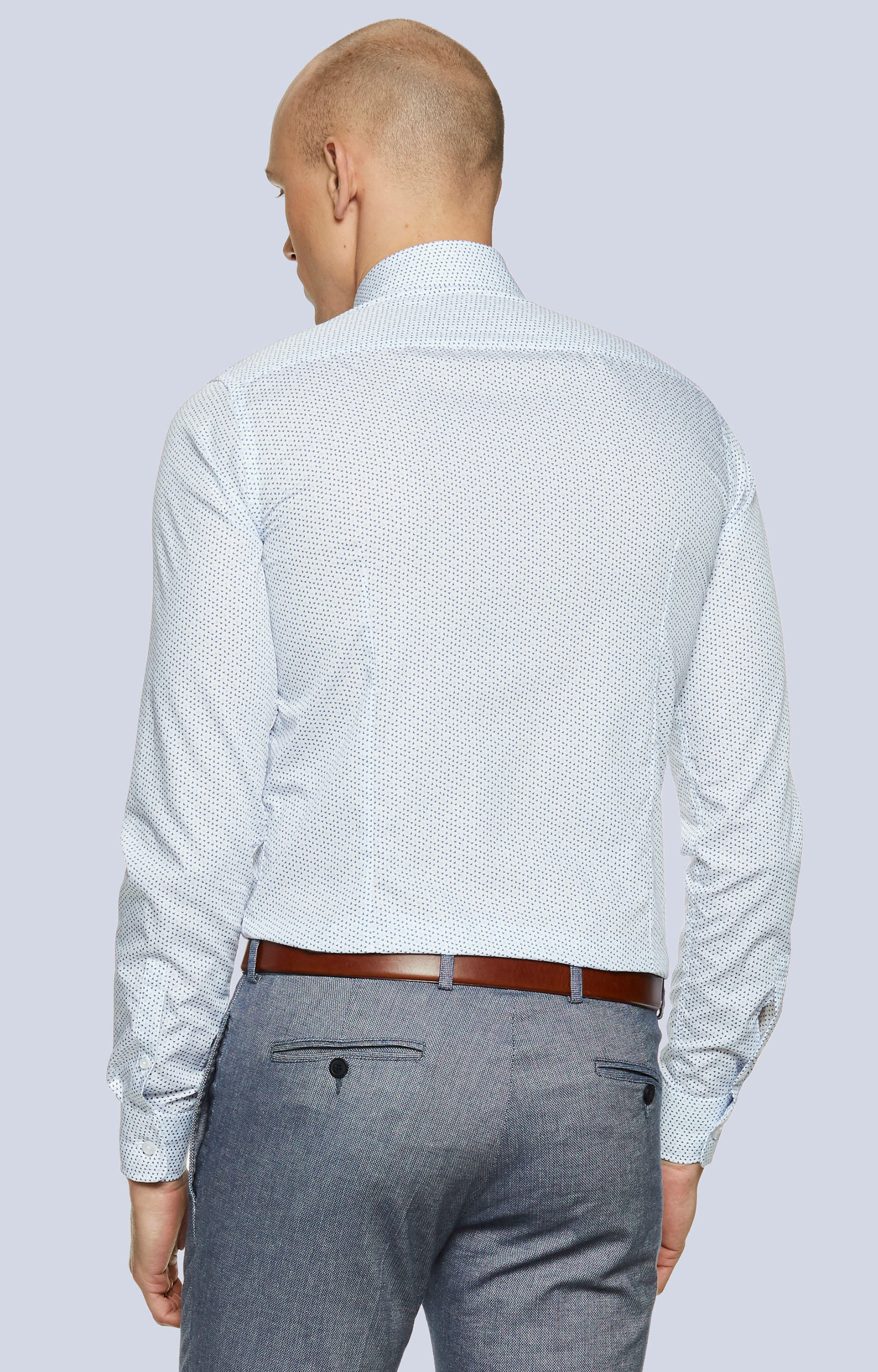 Dopasowana koszula w print z kołnierzem typu kryte button-down - 2