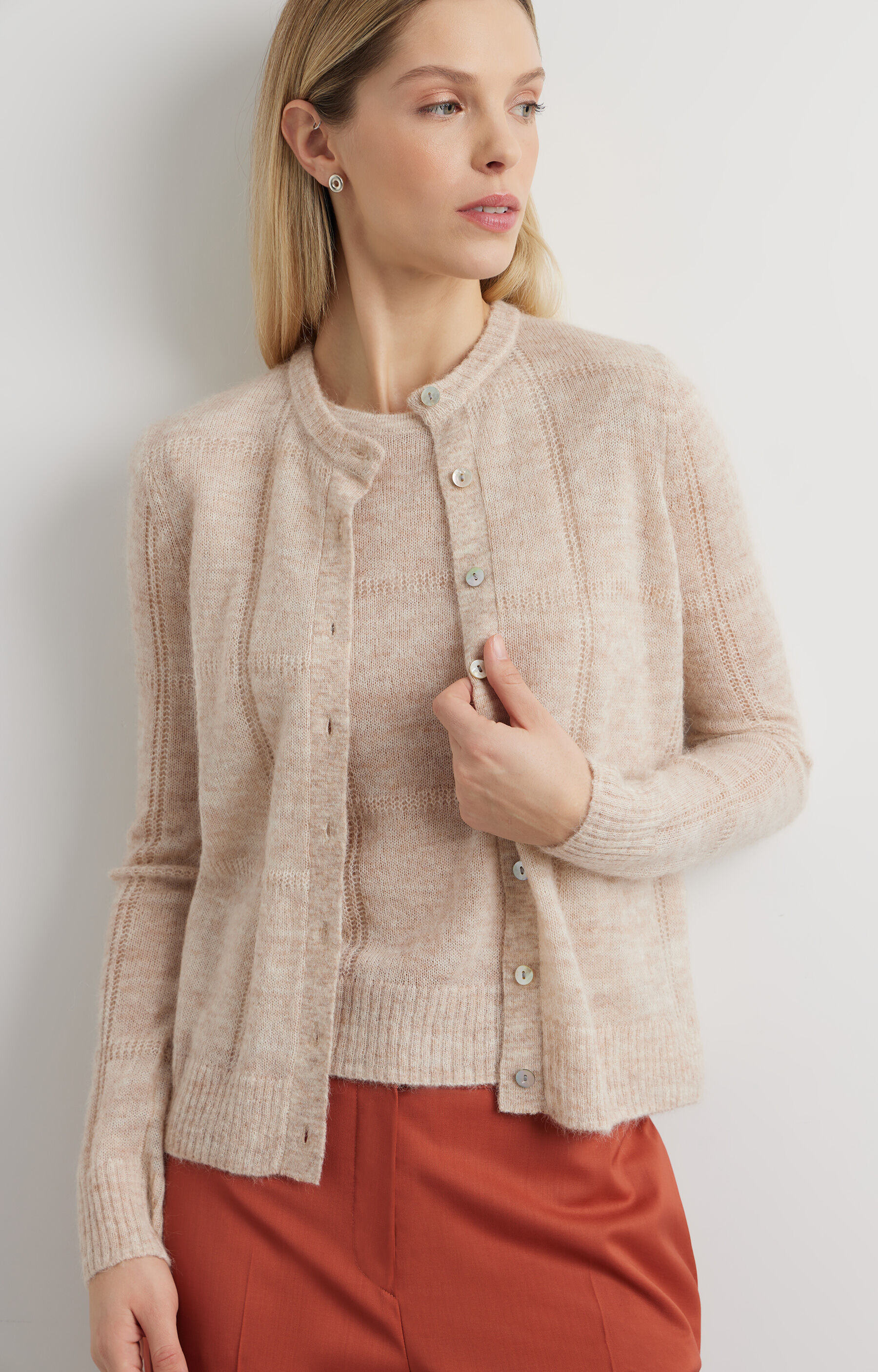 Sweter round neck - 10