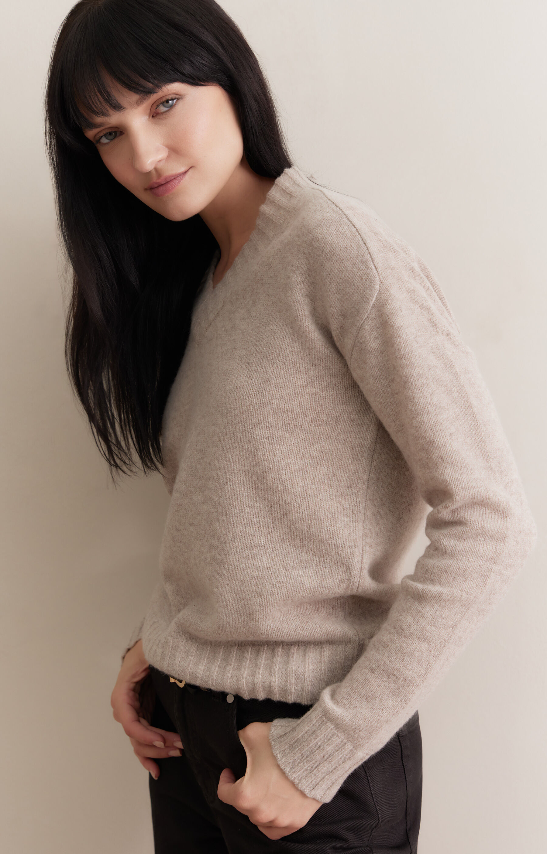 Sweter v-neck - 6