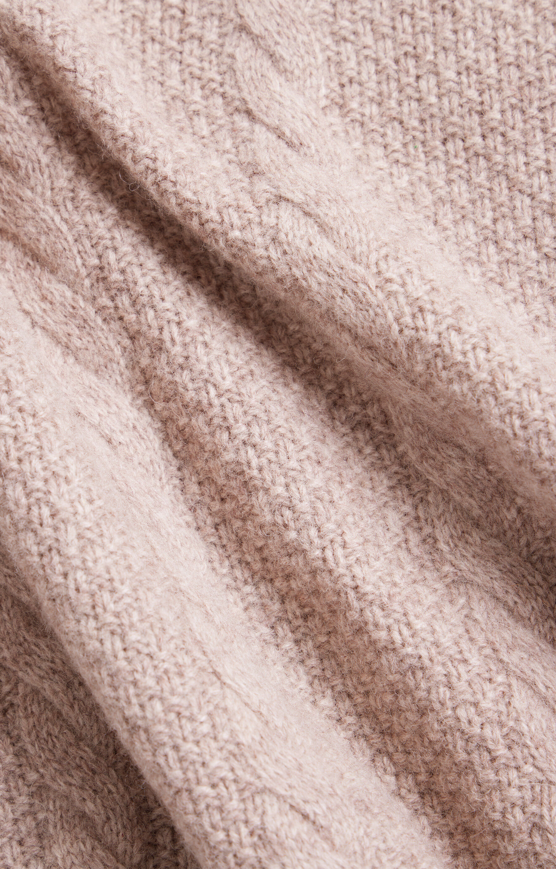 Beżowy sweter w geometryczny wzór - 6