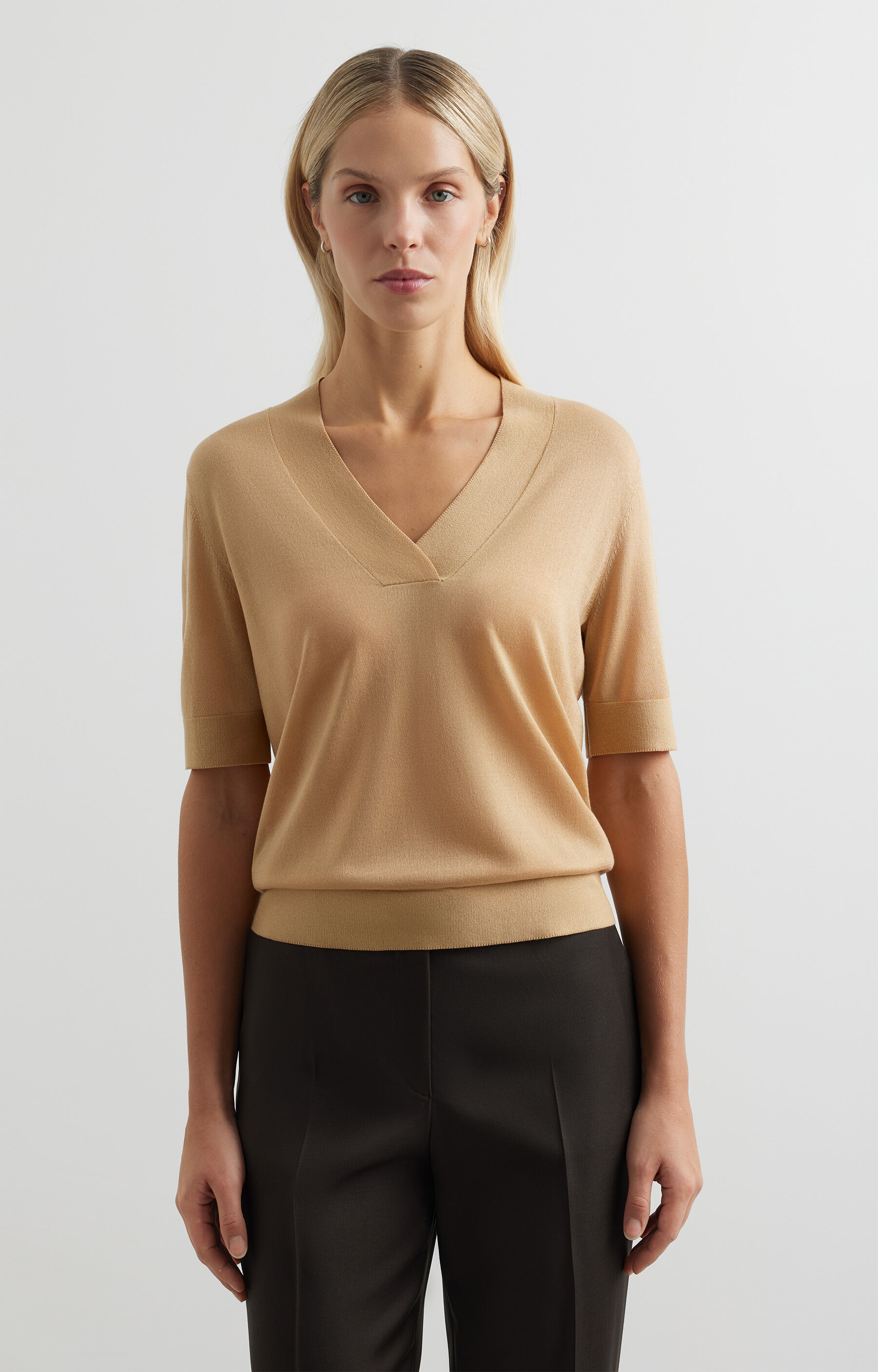 T-shirt swetrowy slim