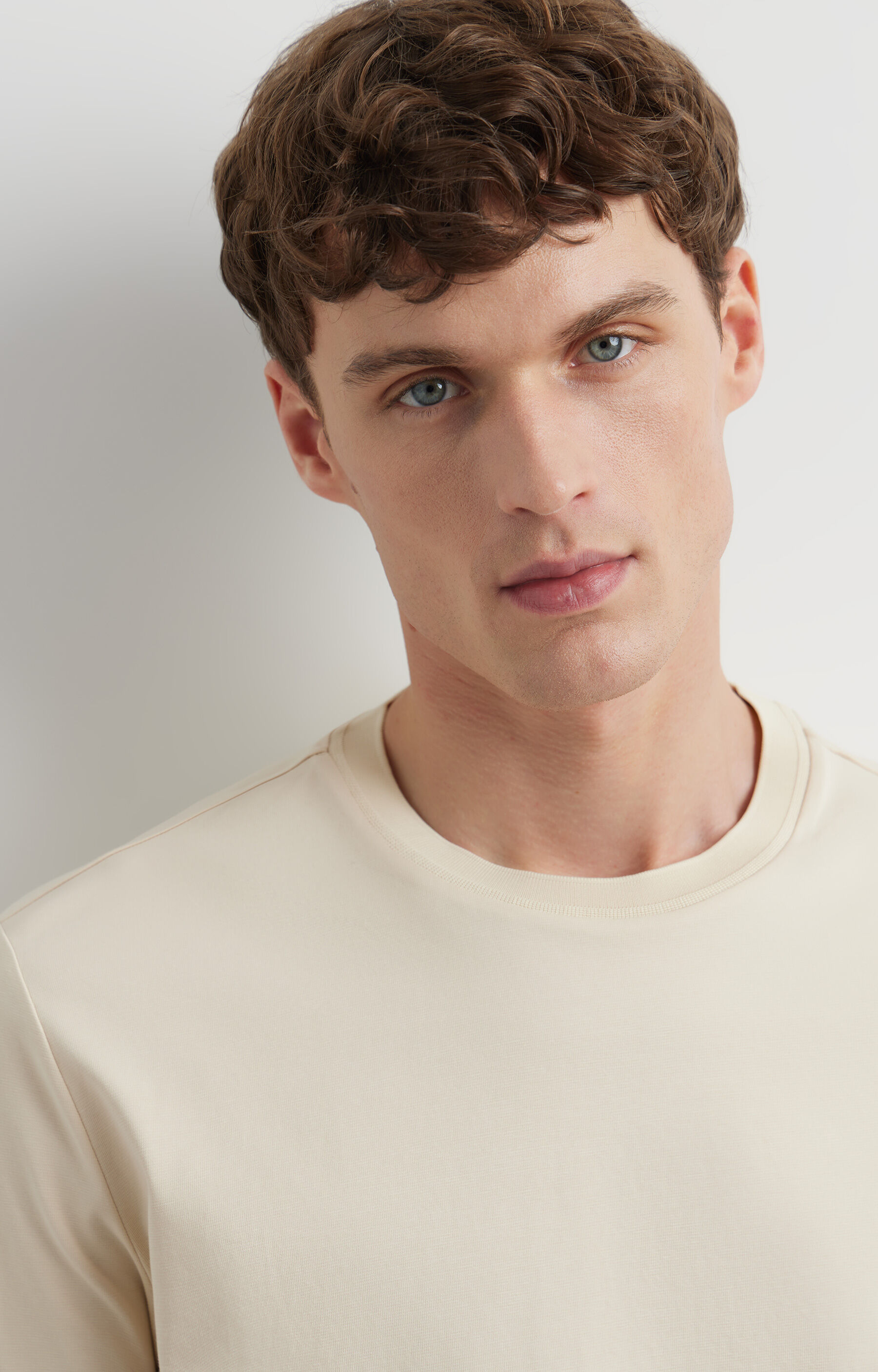 Beżowy t-shirt VISTULA - 4