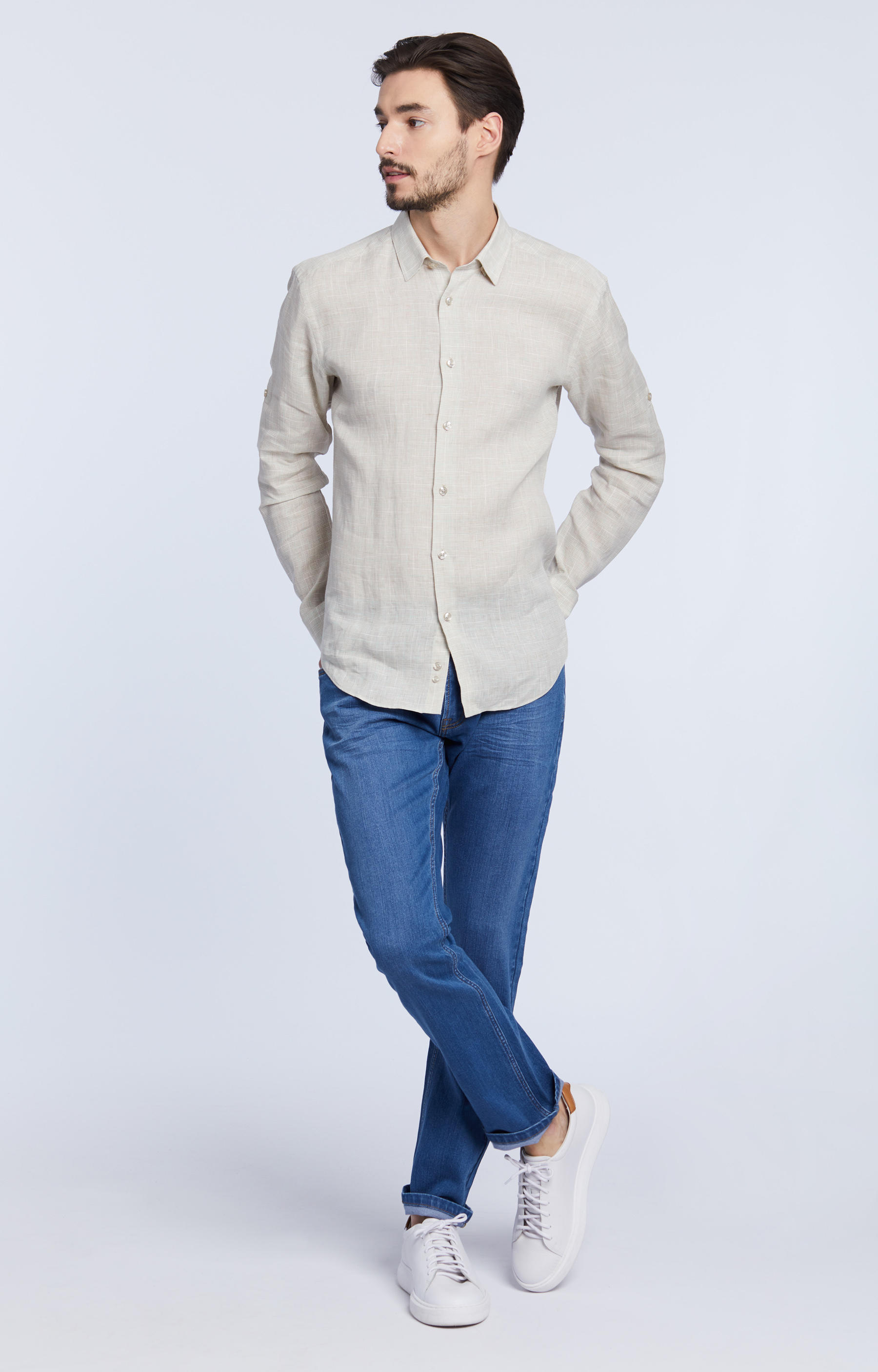 Lniana koszula, kołnierz kryty button down