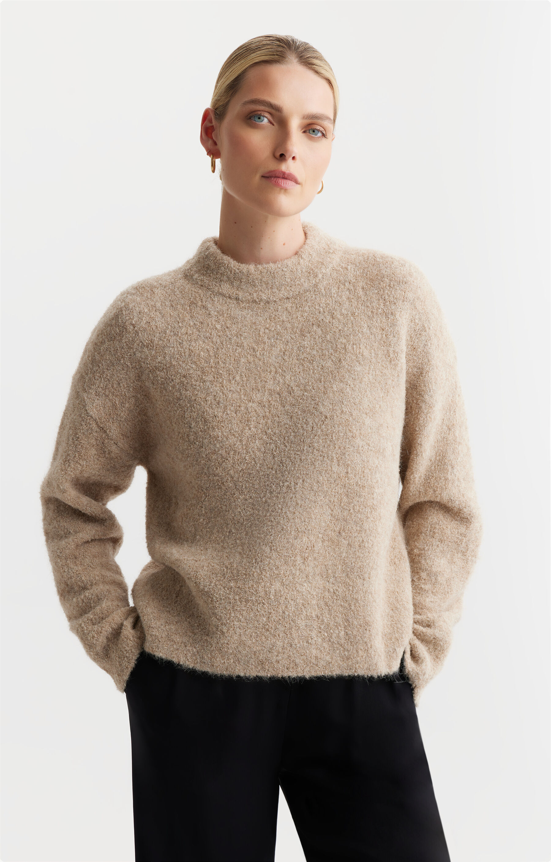 Miękki sweter round neck