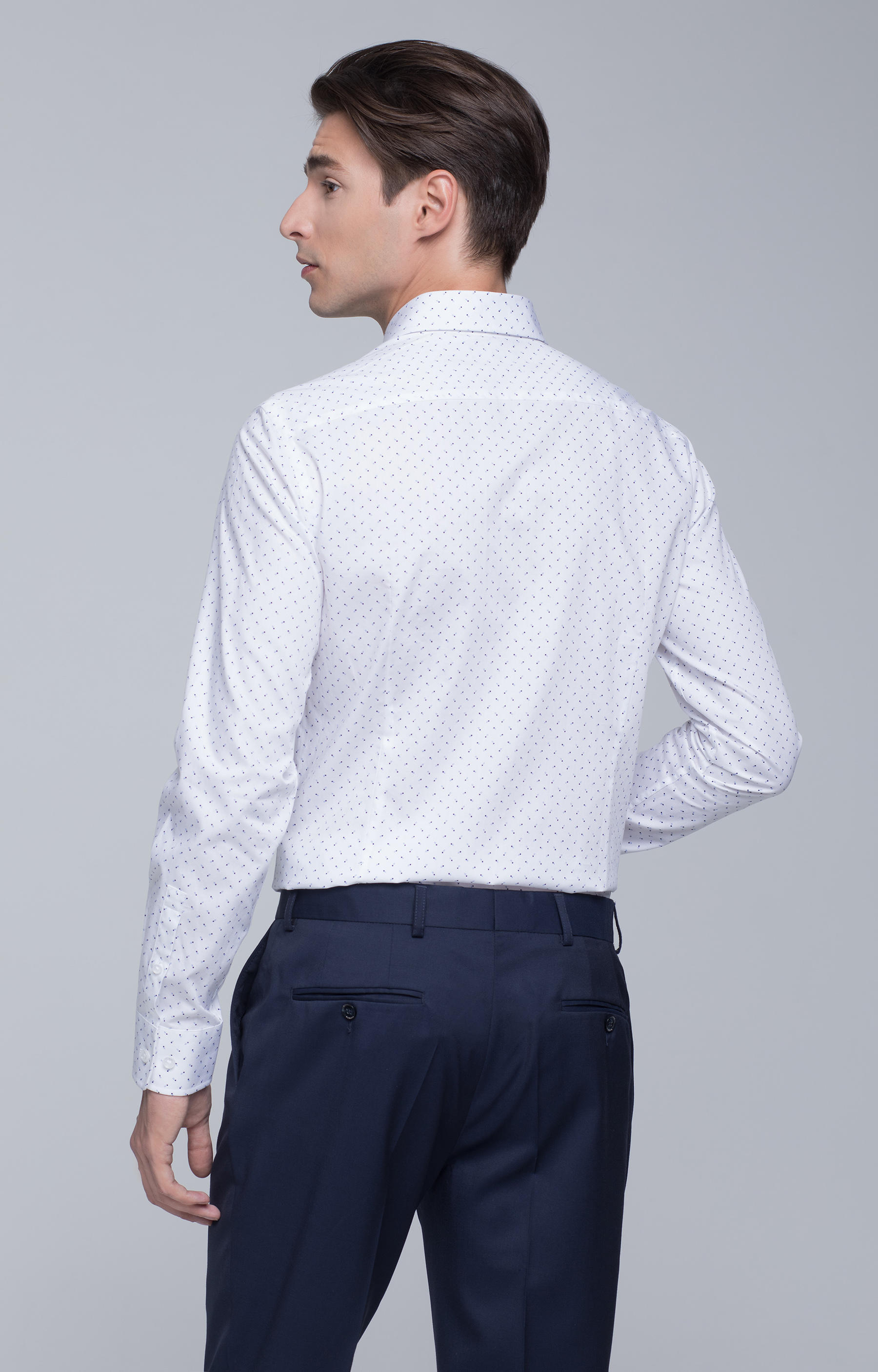 Dopasowana koszula w mikrowzór, kołnierz kryty button-down - 3