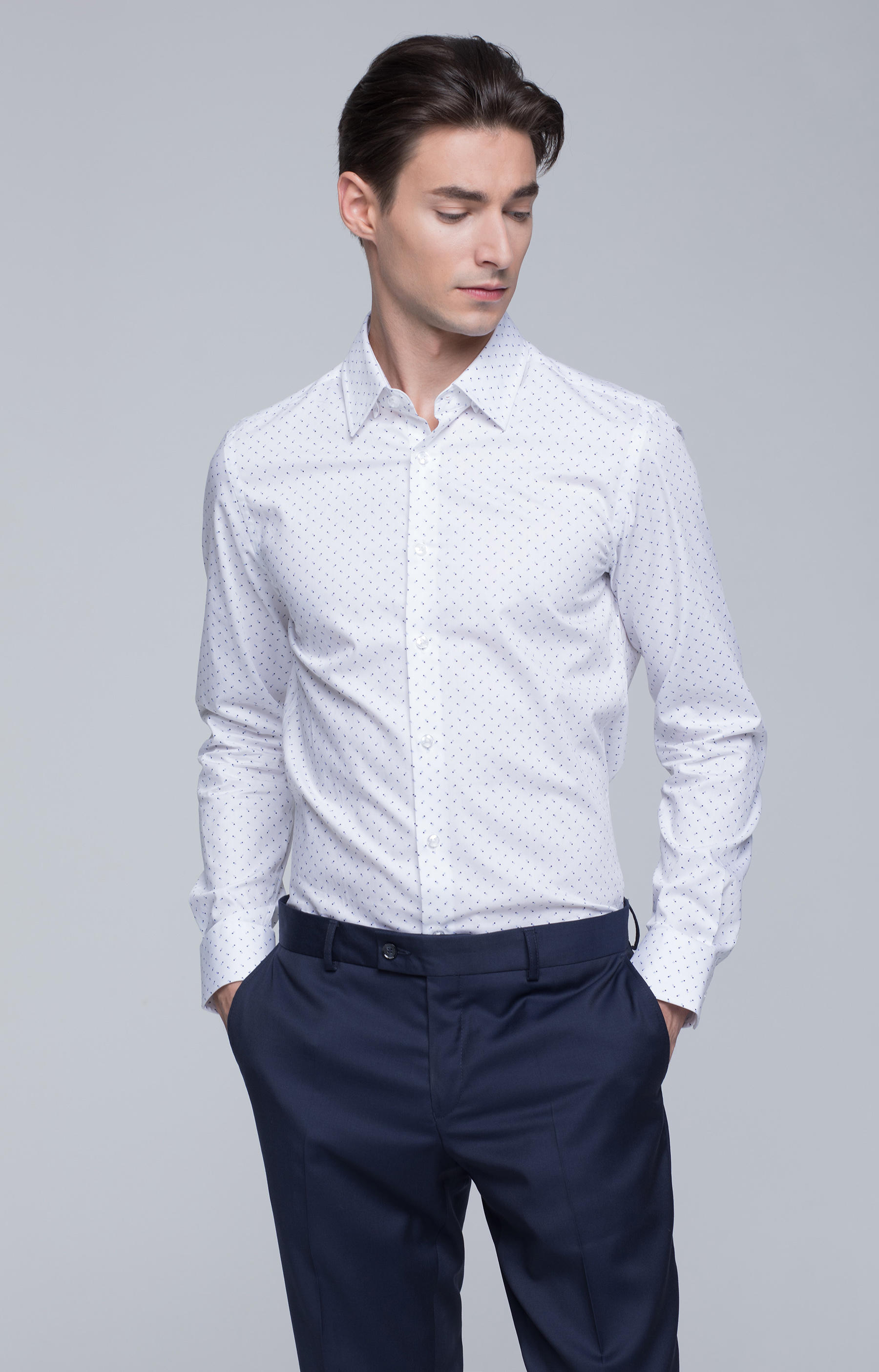 Dopasowana koszula w mikrowzór, kołnierz kryty button-down - 2