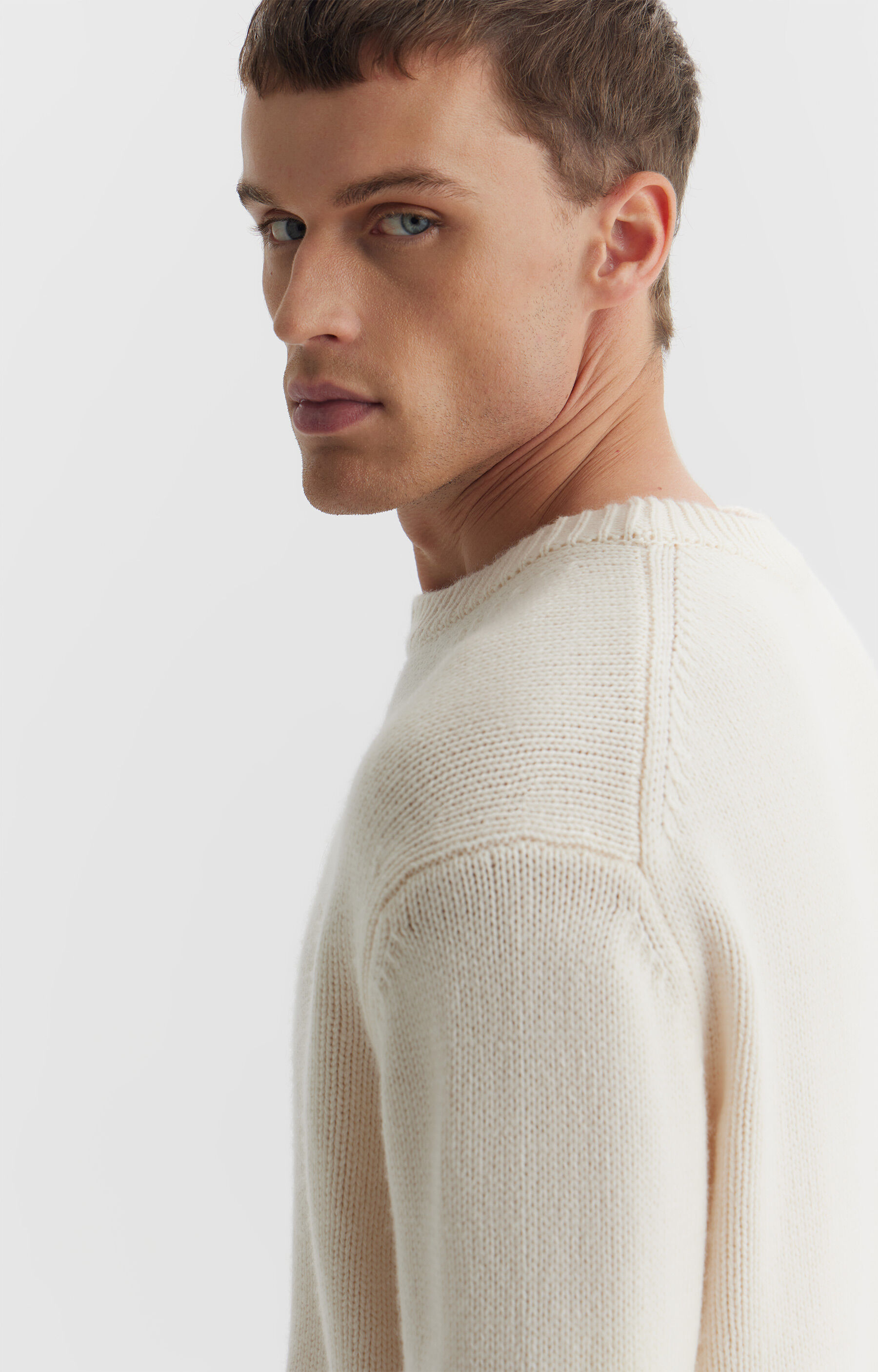 Sweter round neck