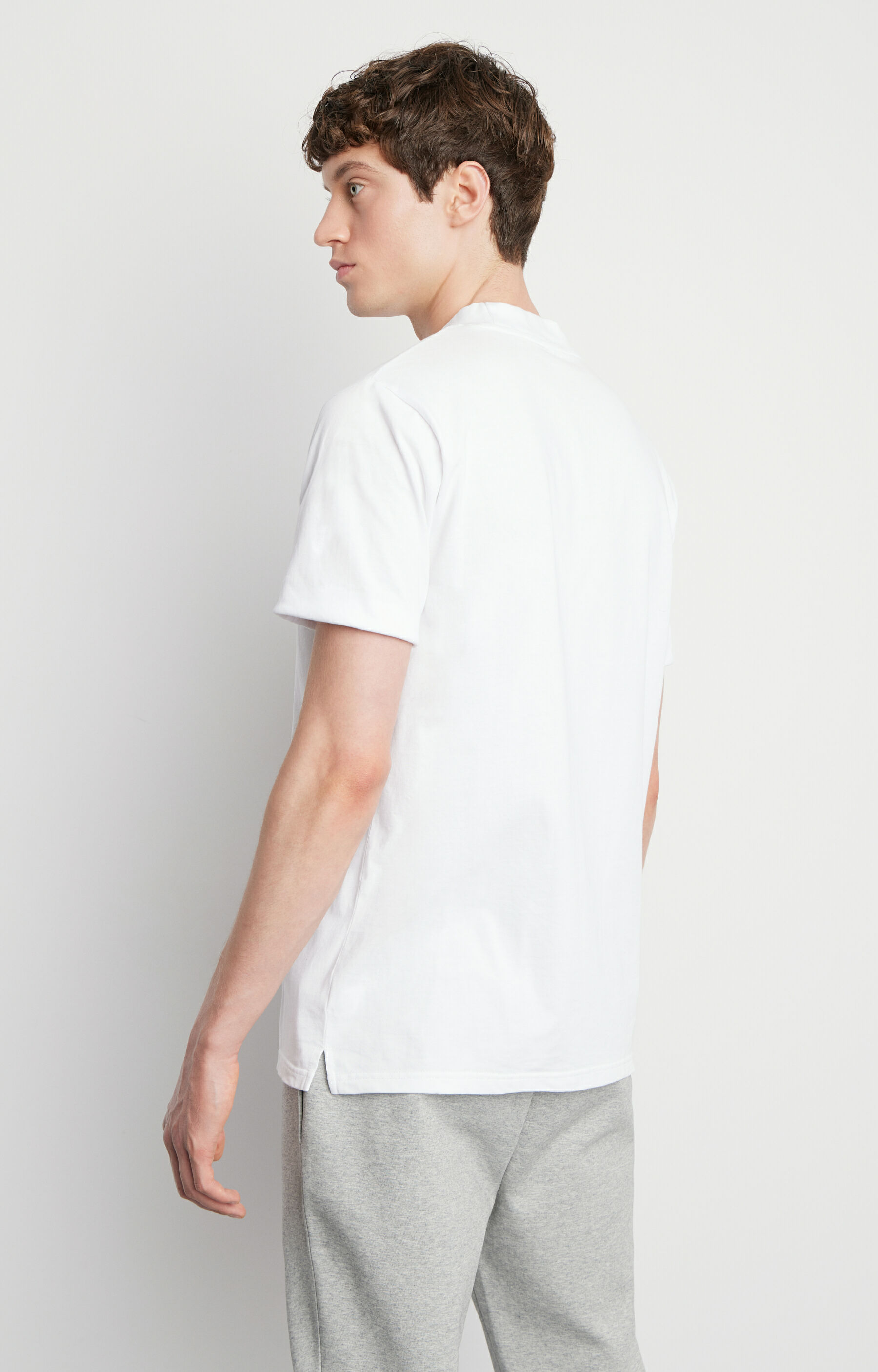 T-shirt ze stójką - 3