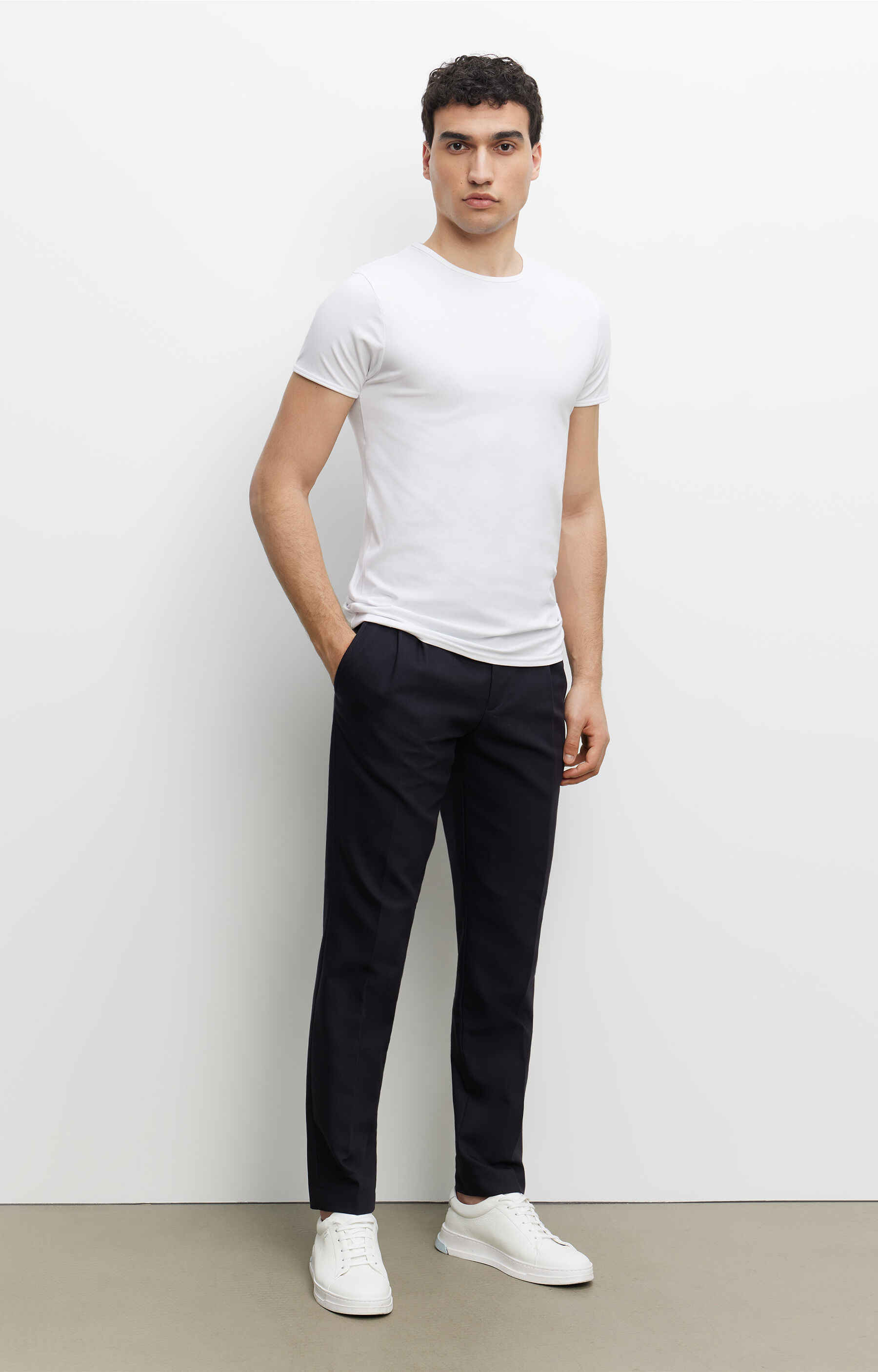 T-shirt basic z krótkim rękawem - 4