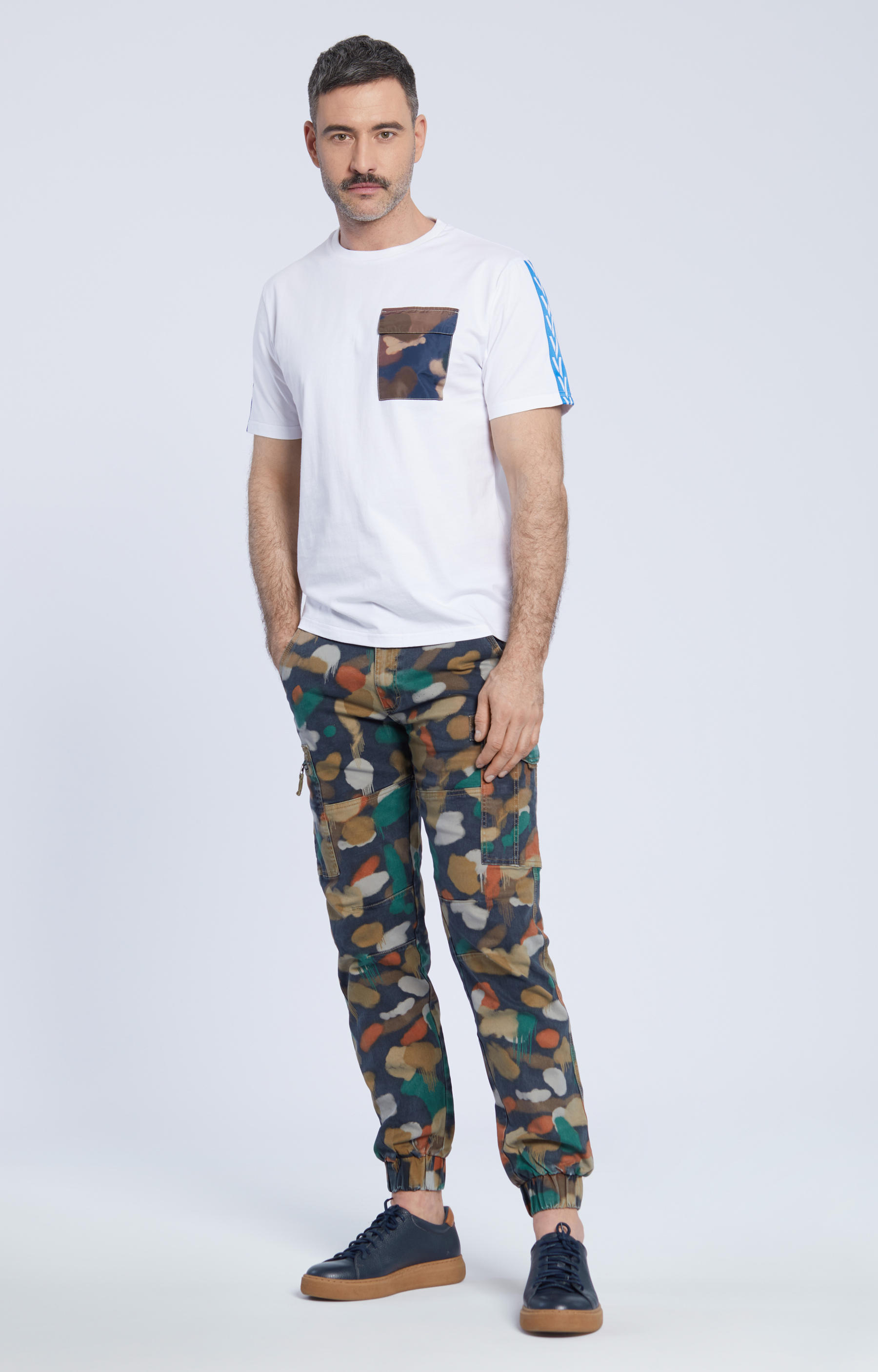 T-shirt z kieszonką