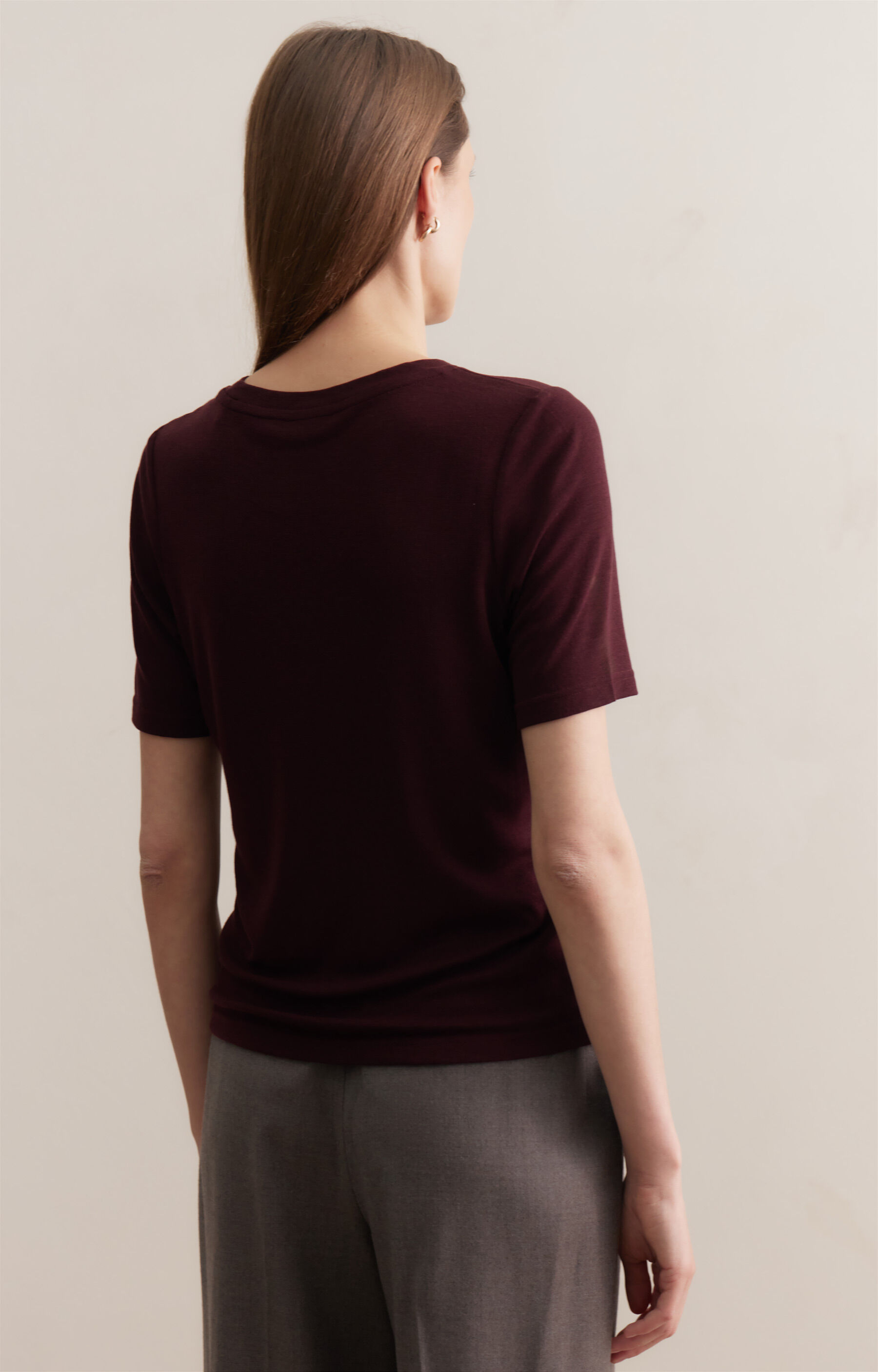Gładki t-shirt regular - 2