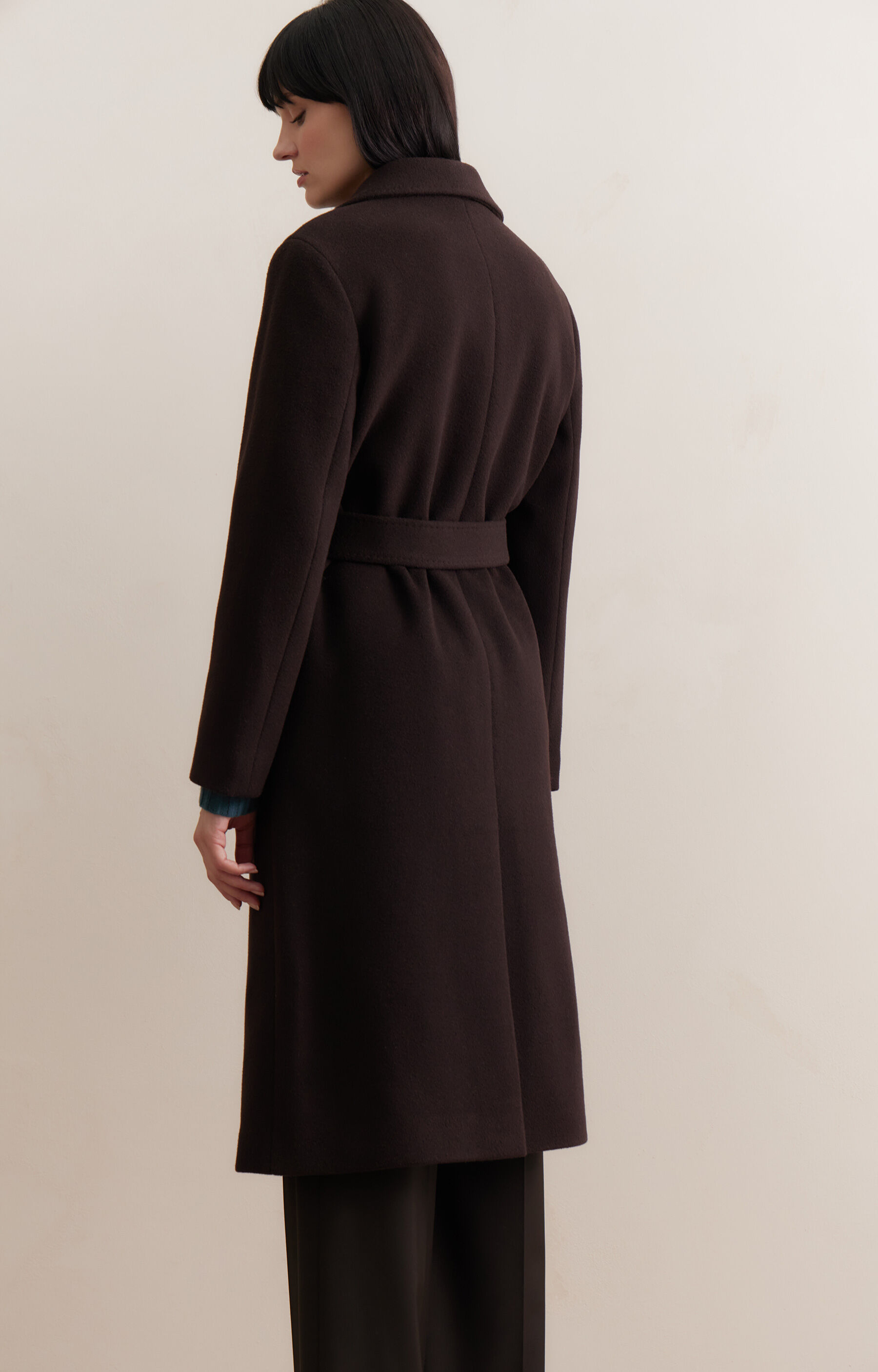 Brązowy płaszcz - 4