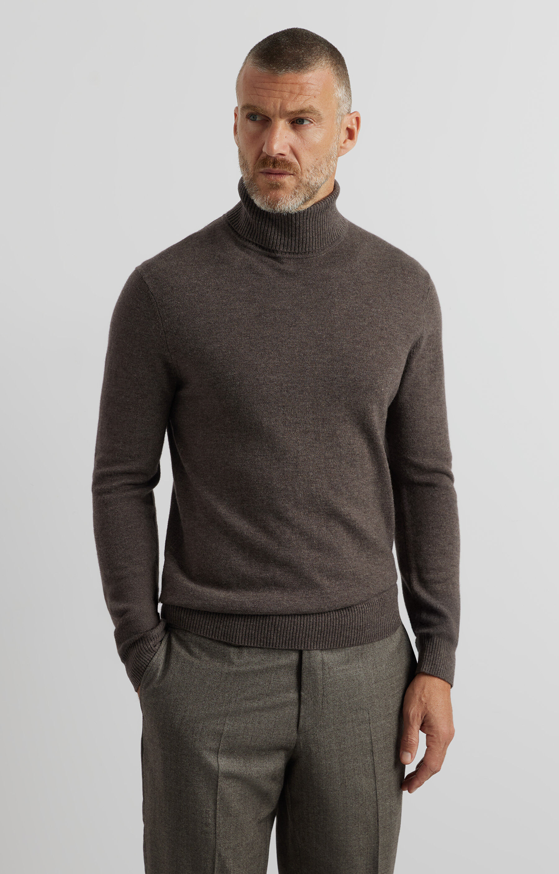 Sweter z melanżowej dzianiny