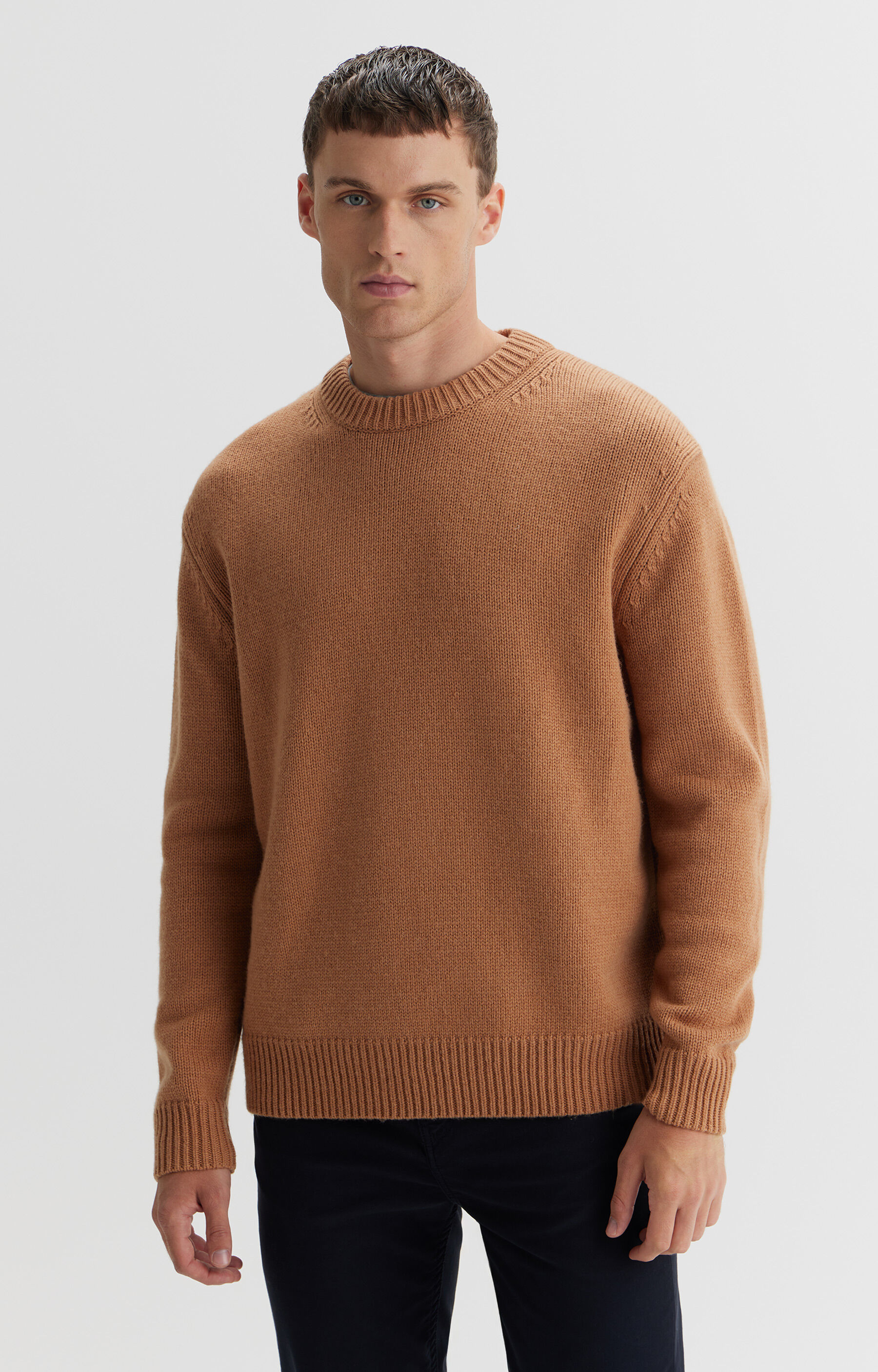 Sweter round neck