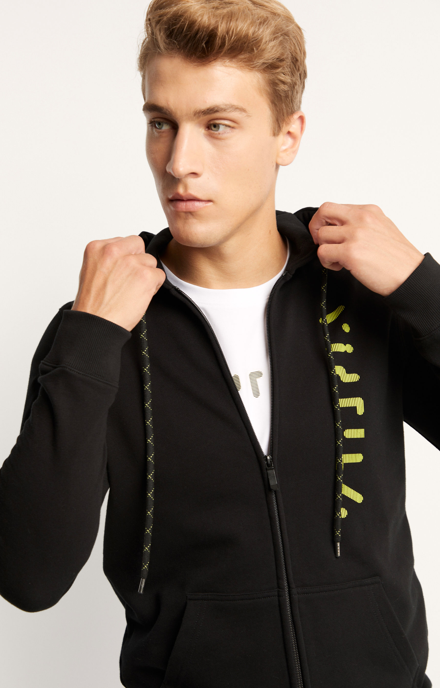 Bluza z nadrukiem z kapturem - 2