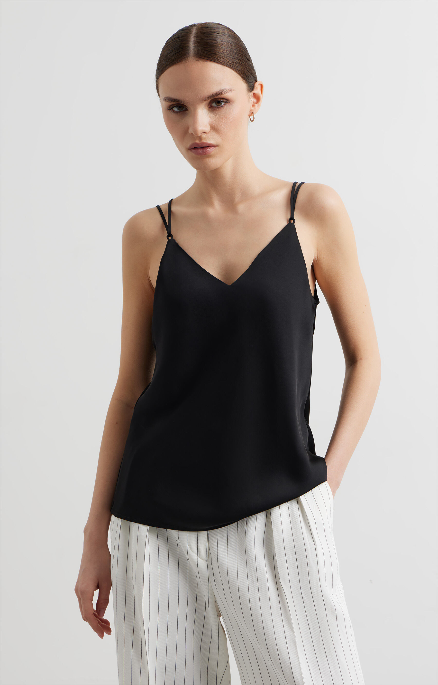 Bluzka slim na ramiączkach