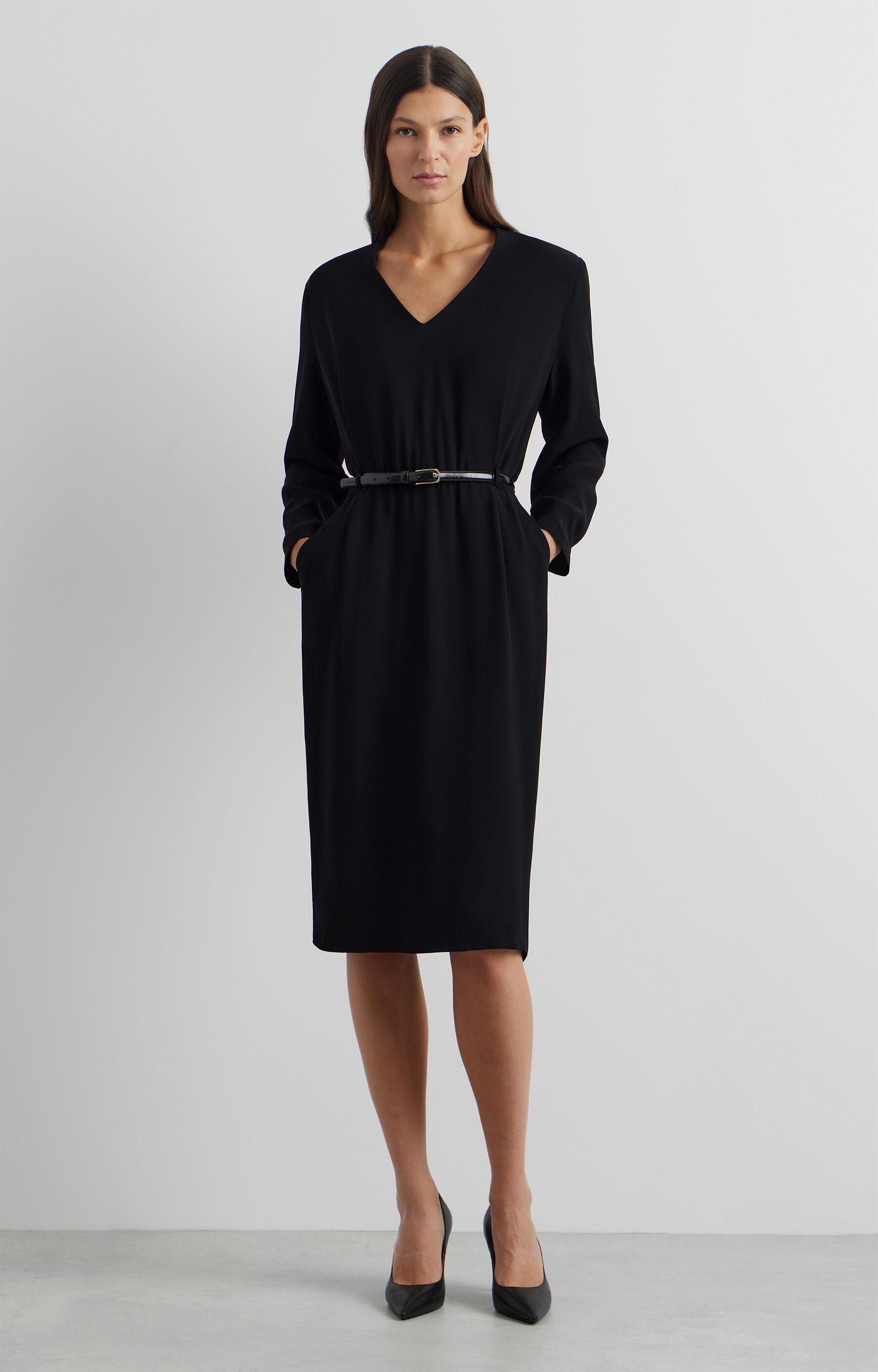 Dopasowana sukienka midi