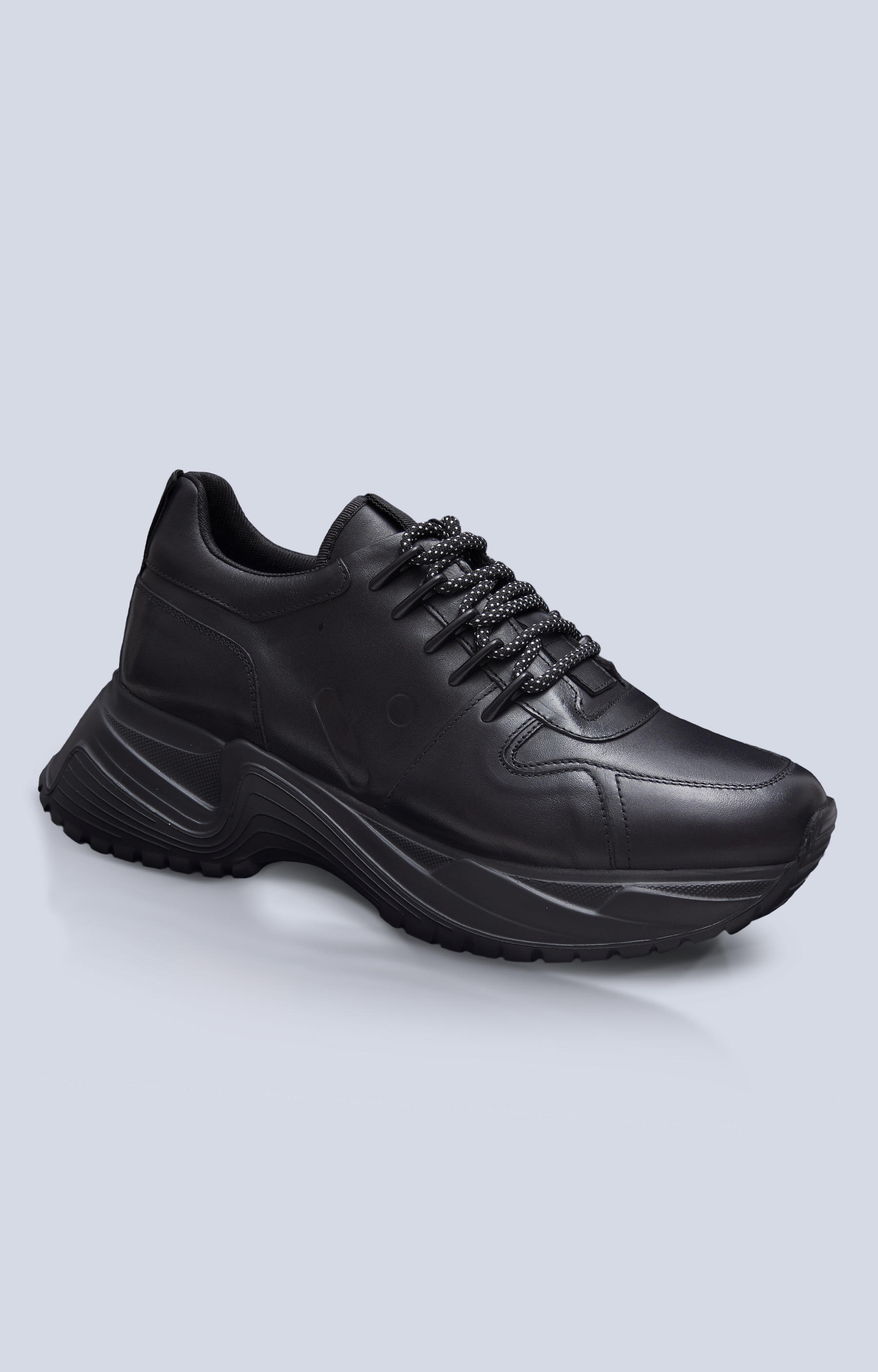 Skórzane sneakersy na masywnej podeszwie