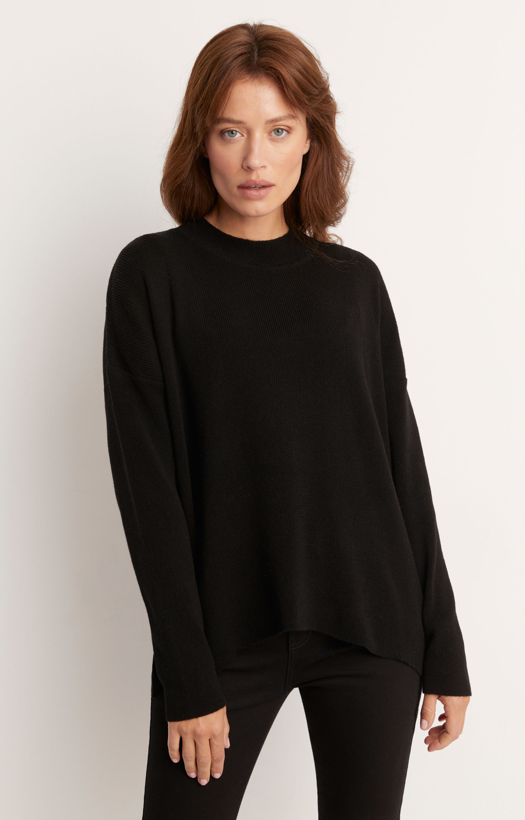 Sweter typu round-neck - 6