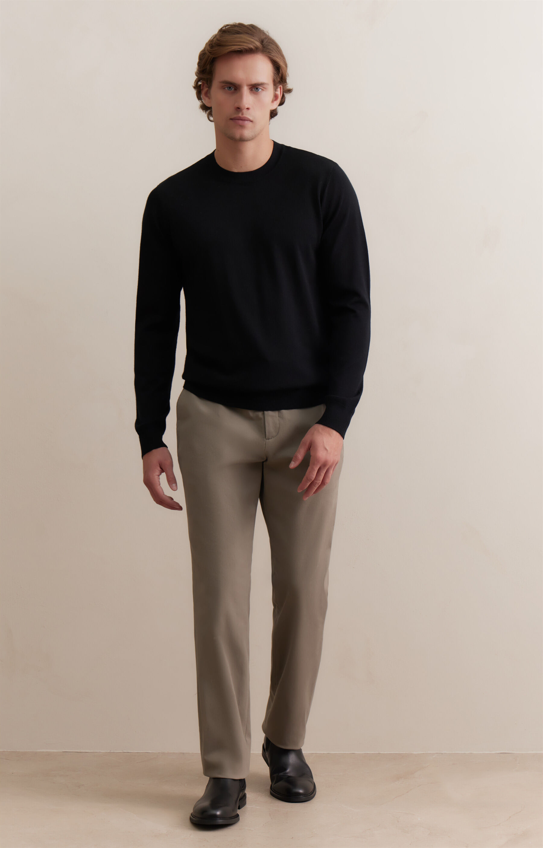 Gładki sweter round neck - 4