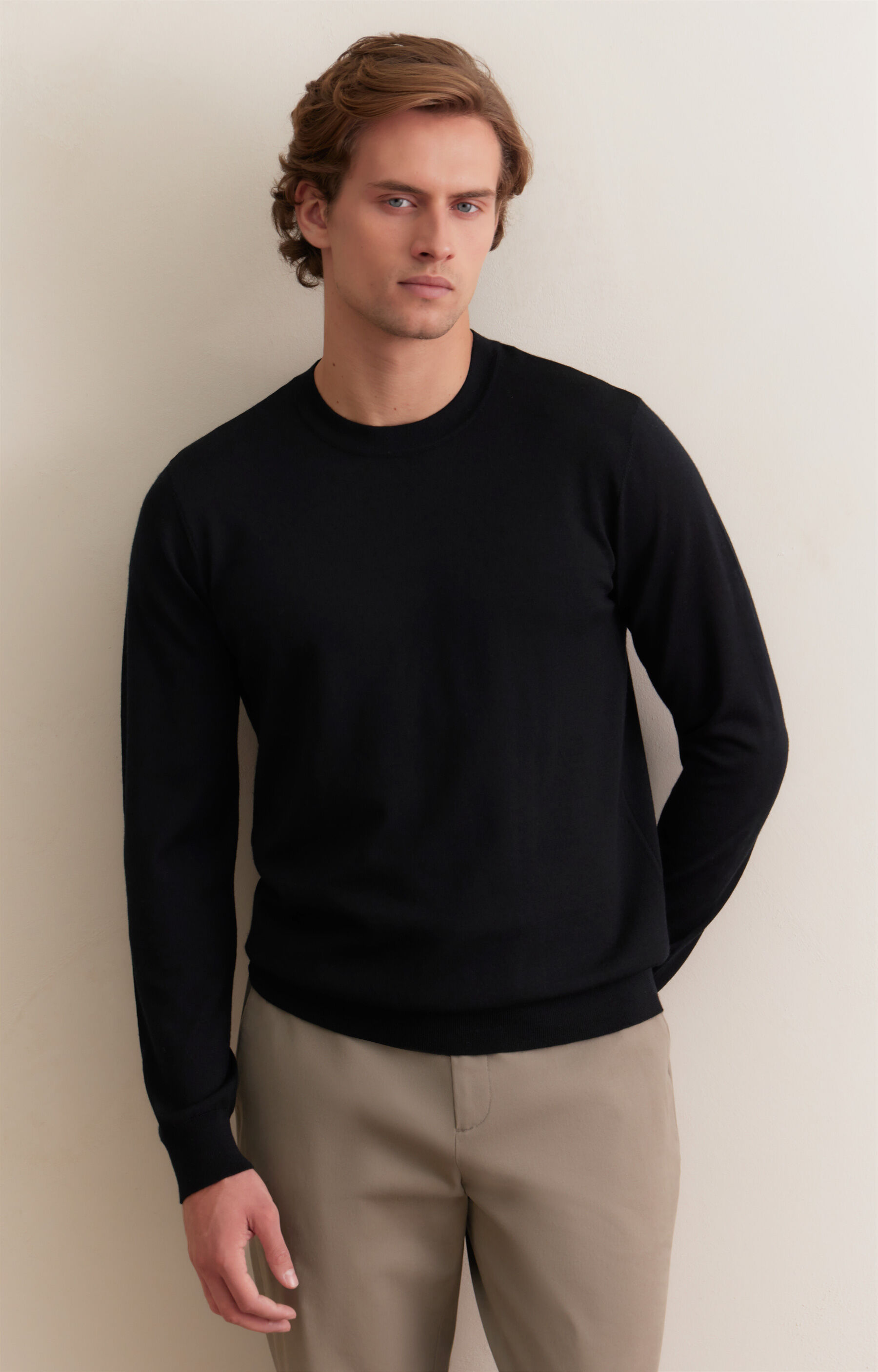 Gładki sweter round neck