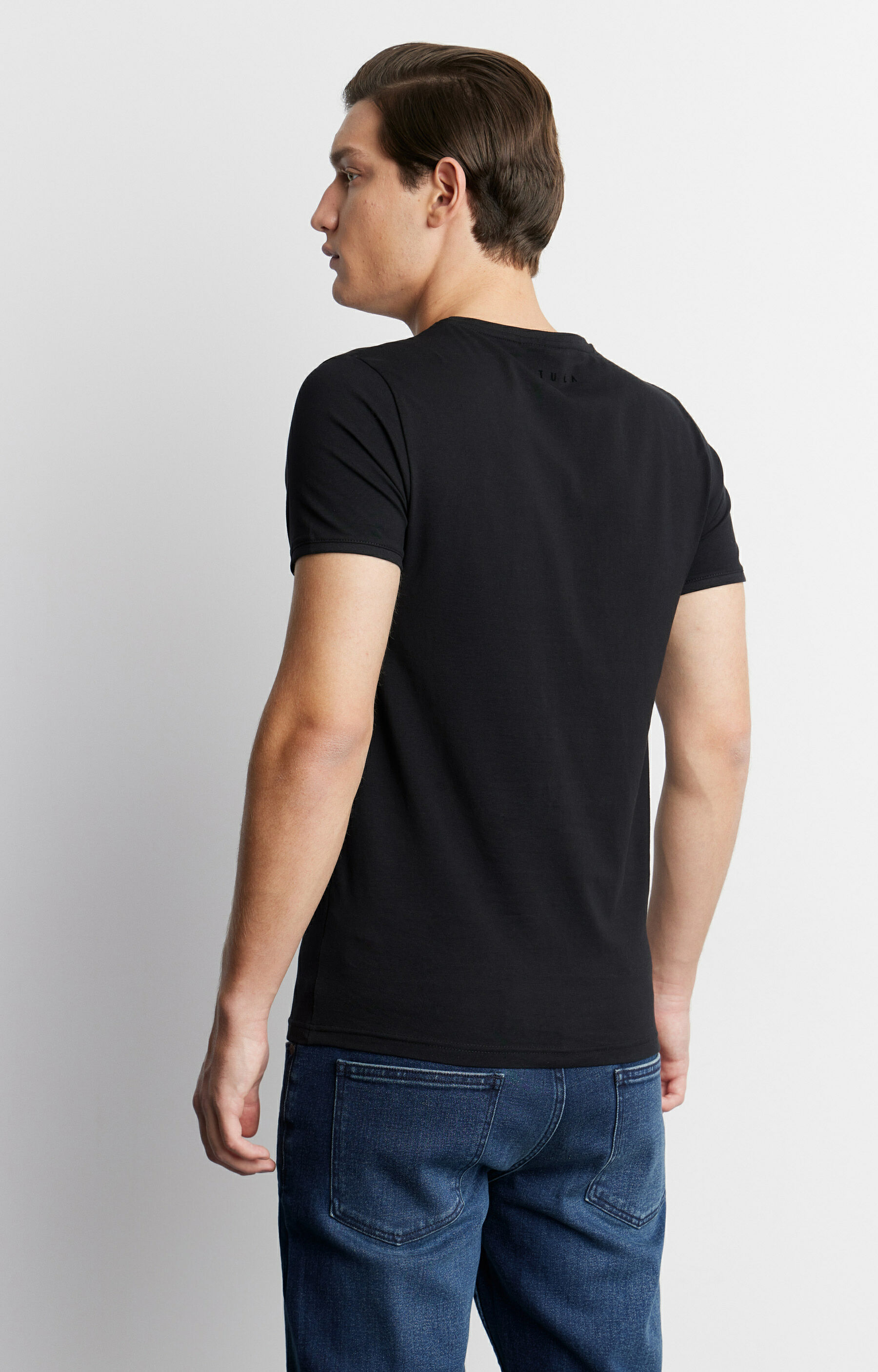 Dopasowany t-shirt basic - 3