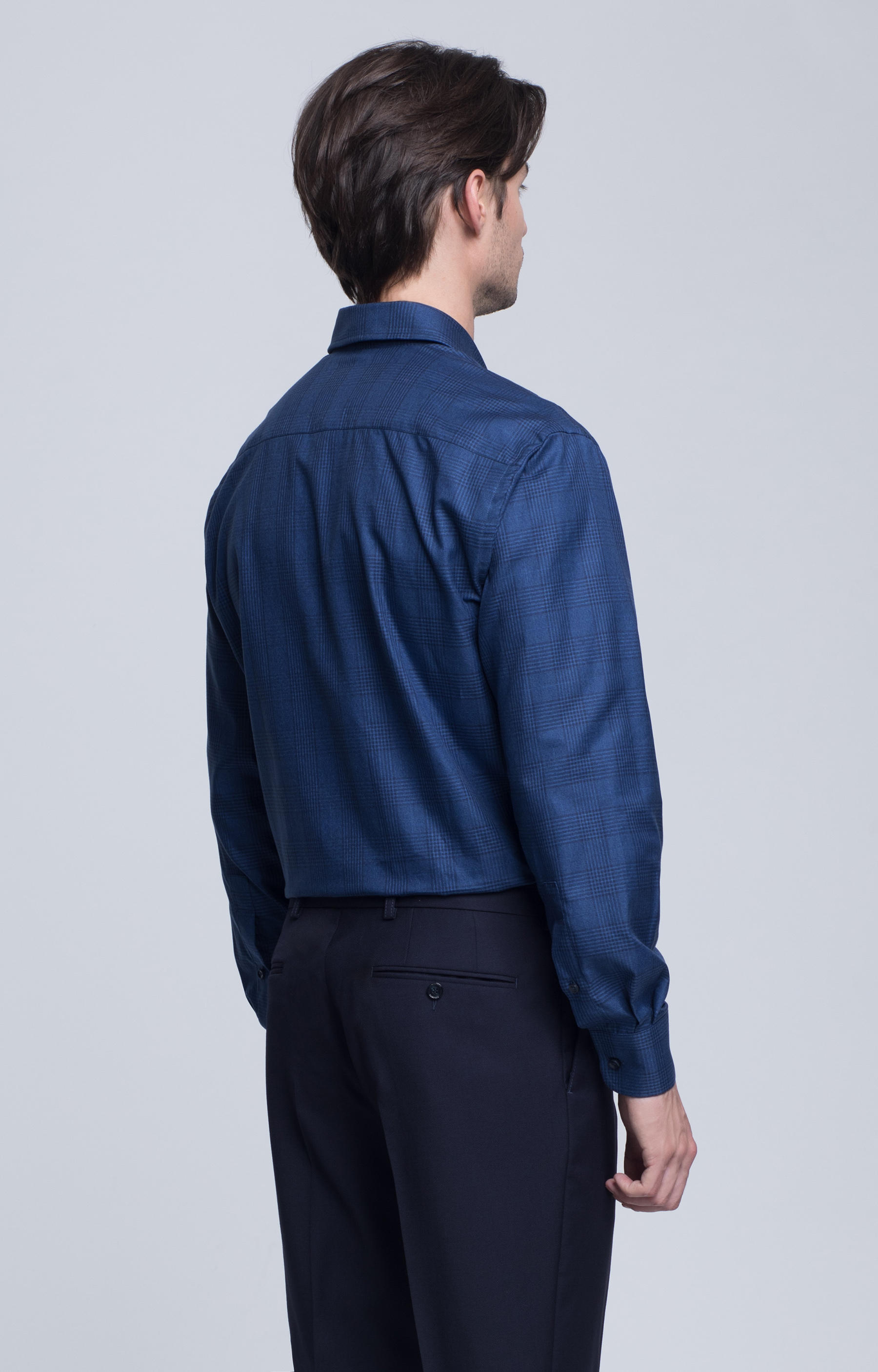 Luźna koszula w kratę z kołnierzem kryte button-down - 3